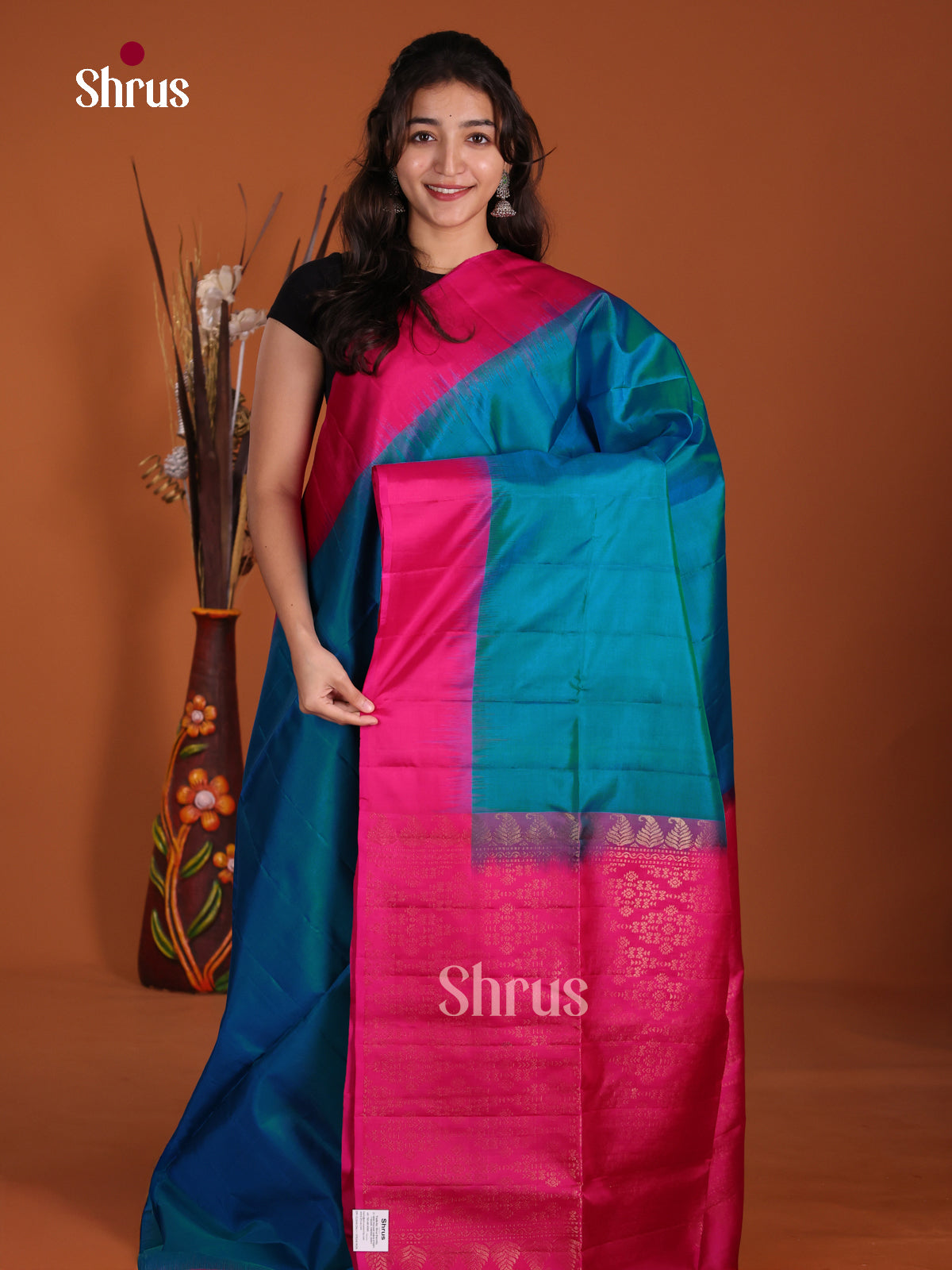 Buy Majestic Blue Soft Silk Saree with Plain Body, Pink Border & Zari Floral Brocade Pallu