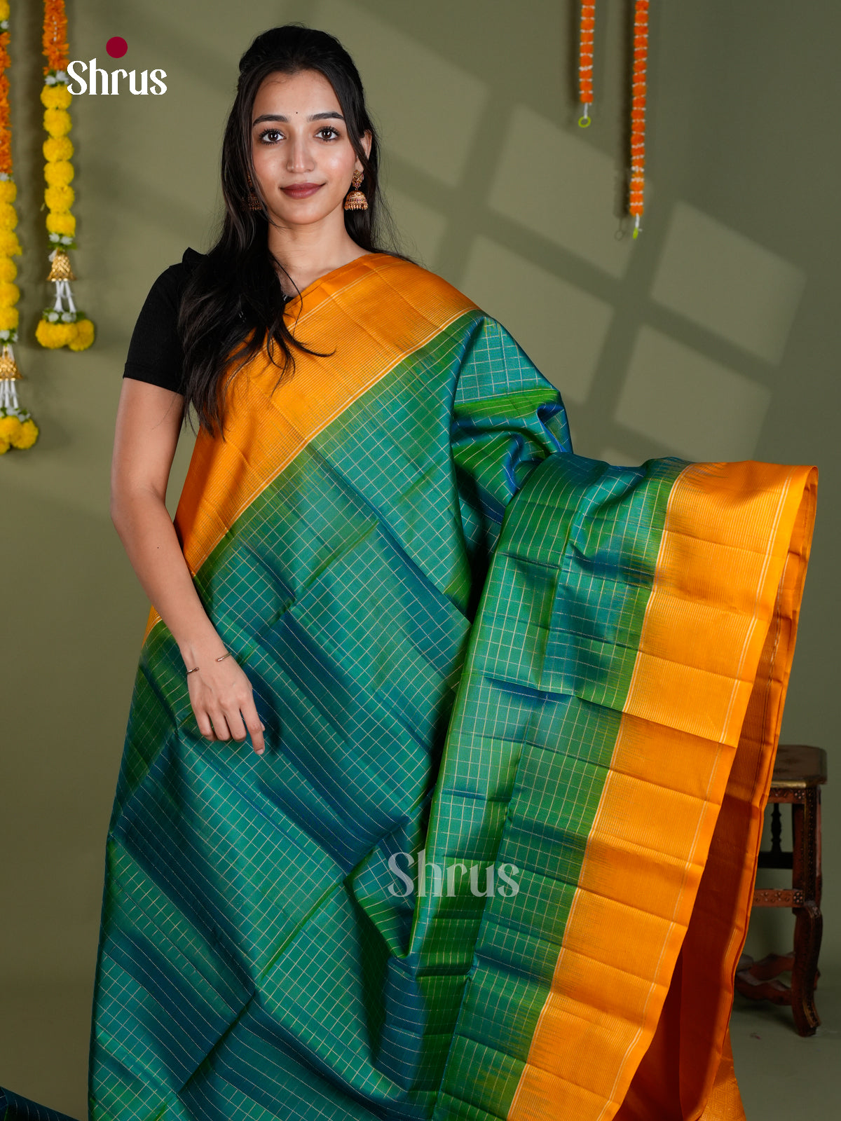 Buy Striking Bottle Green Pure Silk Saree With Zari Kattam, Mustard Border & Brocade Pallu
