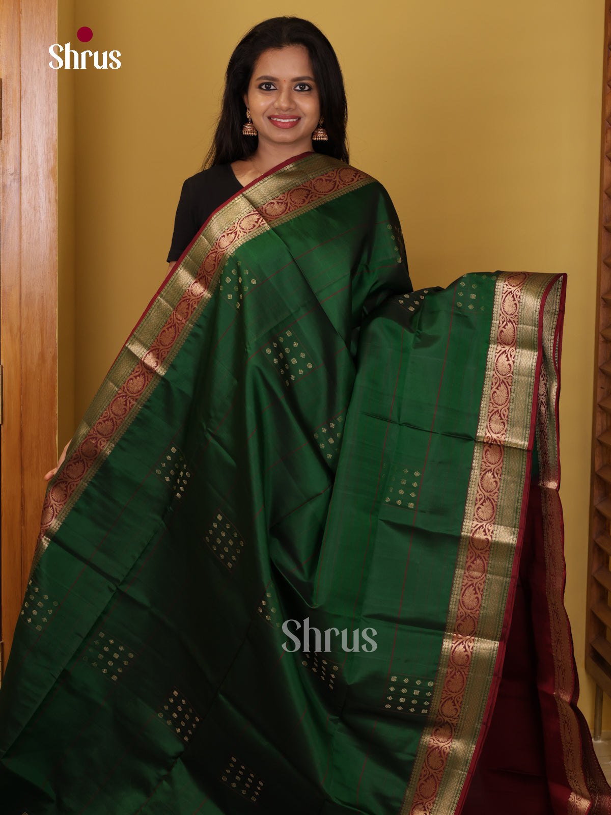 Buy Chic Bottle Green Pure Soft Silk Saree With Geometric Shaped Buttas In Box Shape & Maroon Pallu