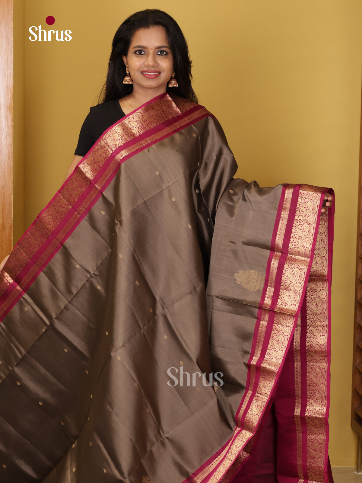 Buy Striking Brown Pure Soft Silk Saree With Golden Buttas, Maroon Rettapet Border & Brocade Pallu