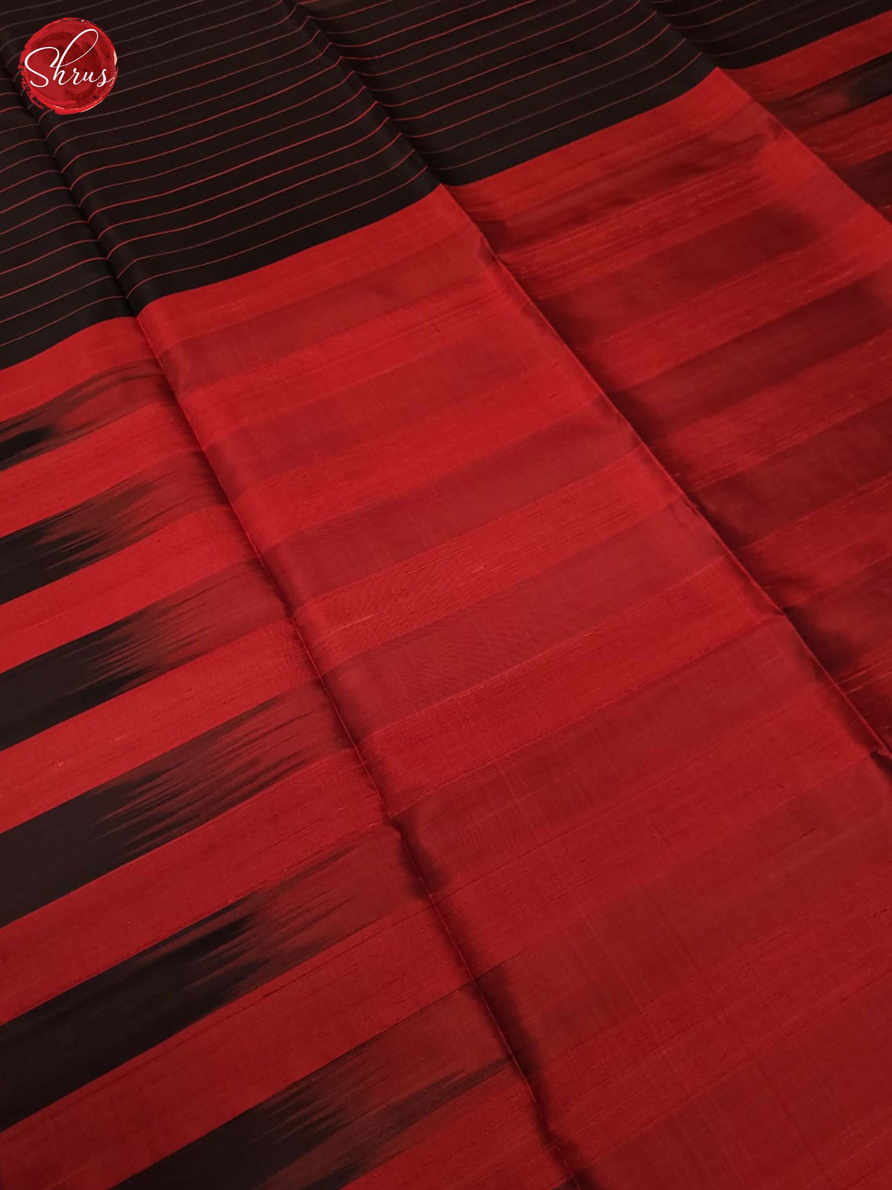 Red and black - Shop on ShrusEternity.com
