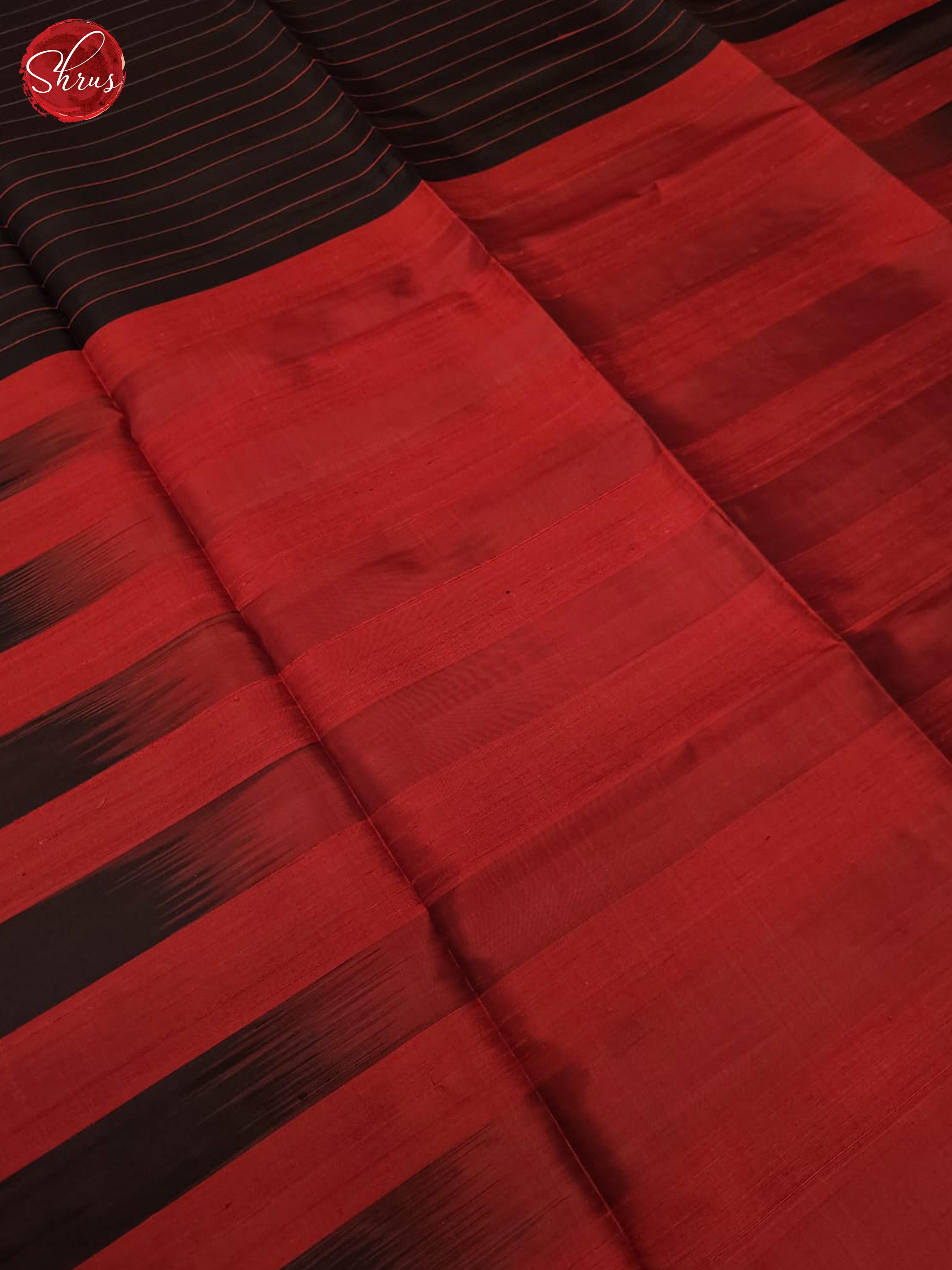 Red and black - Shop on ShrusEternity.com
