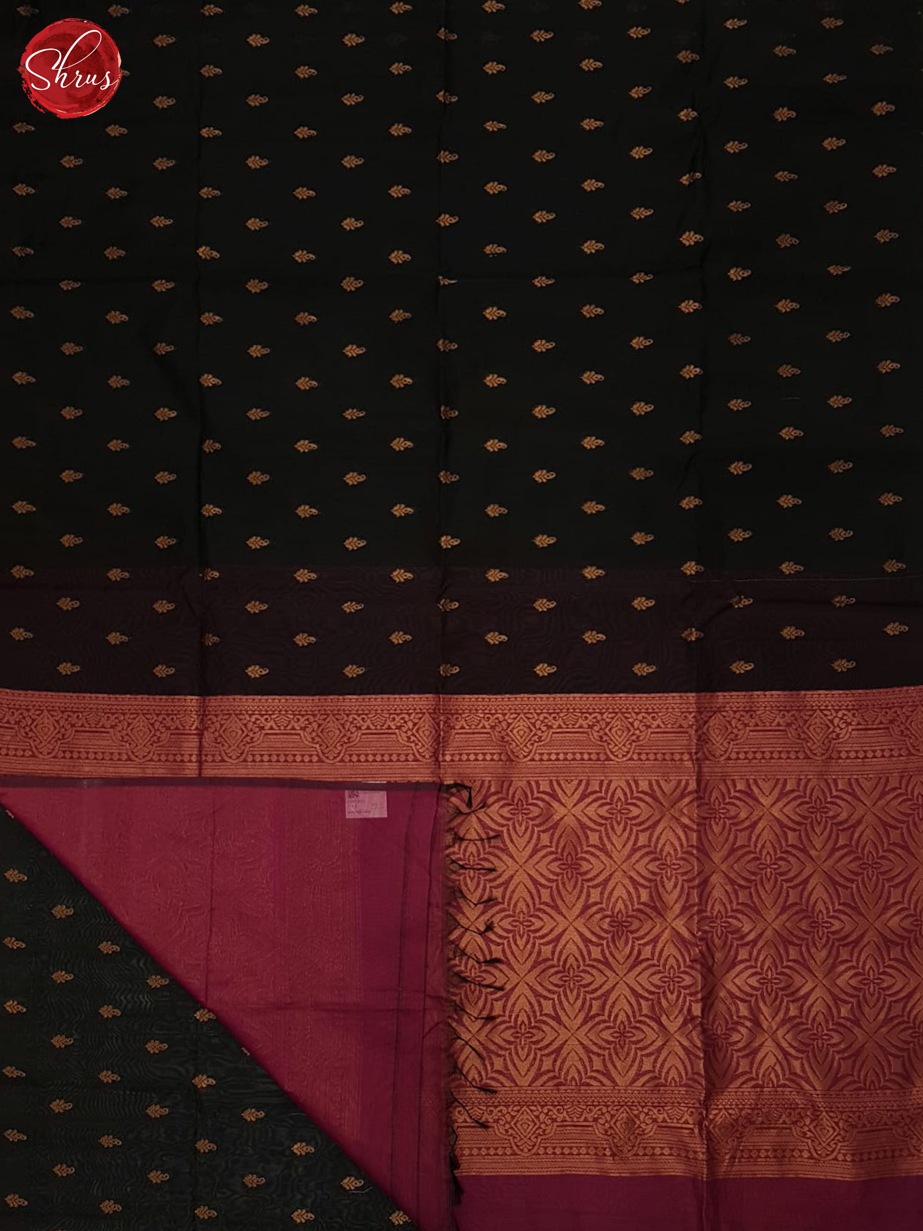 Black And Wine - Shop on ShrusEternity.com