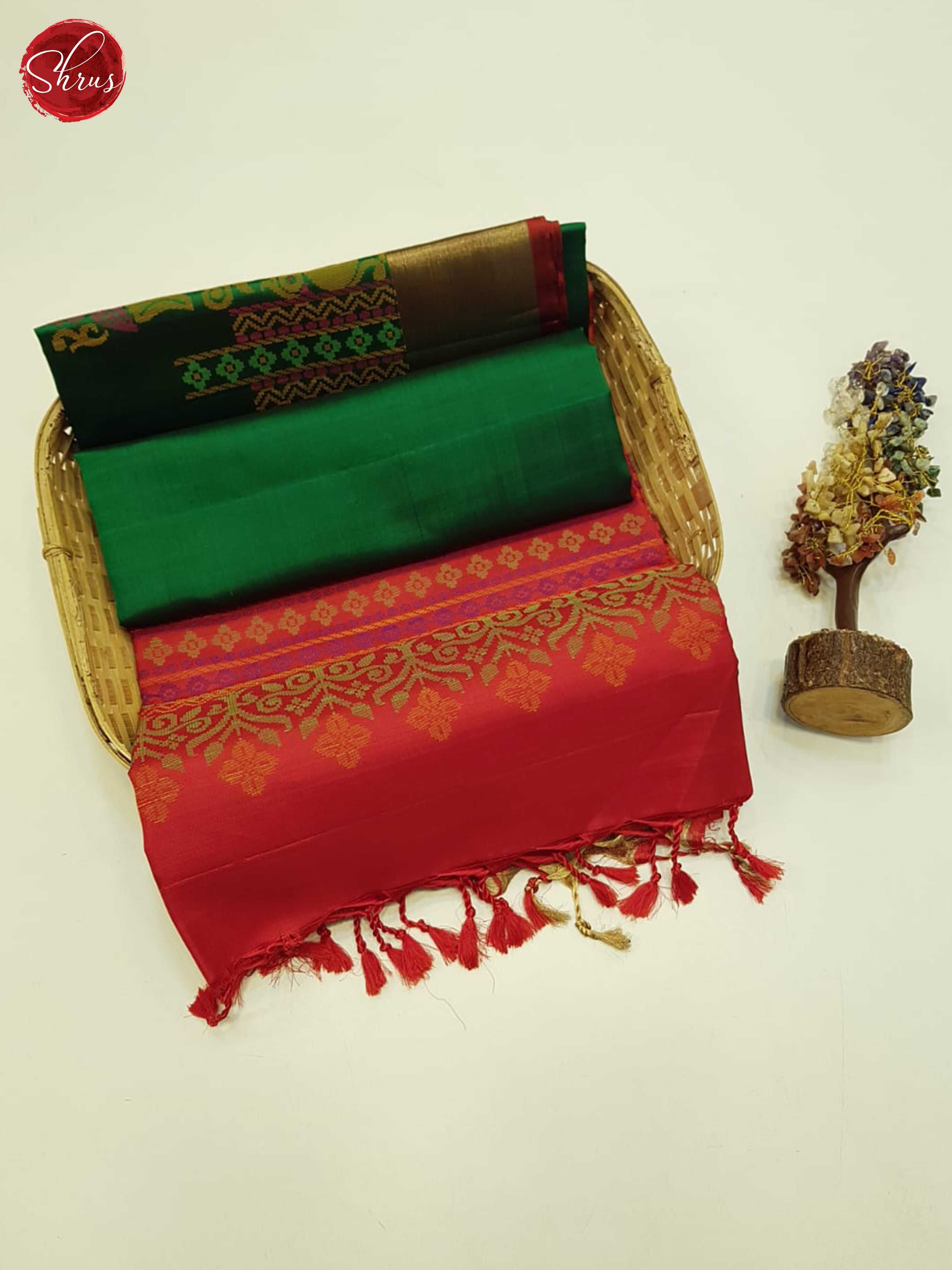 Green And Red - Shop on ShrusEternity.com