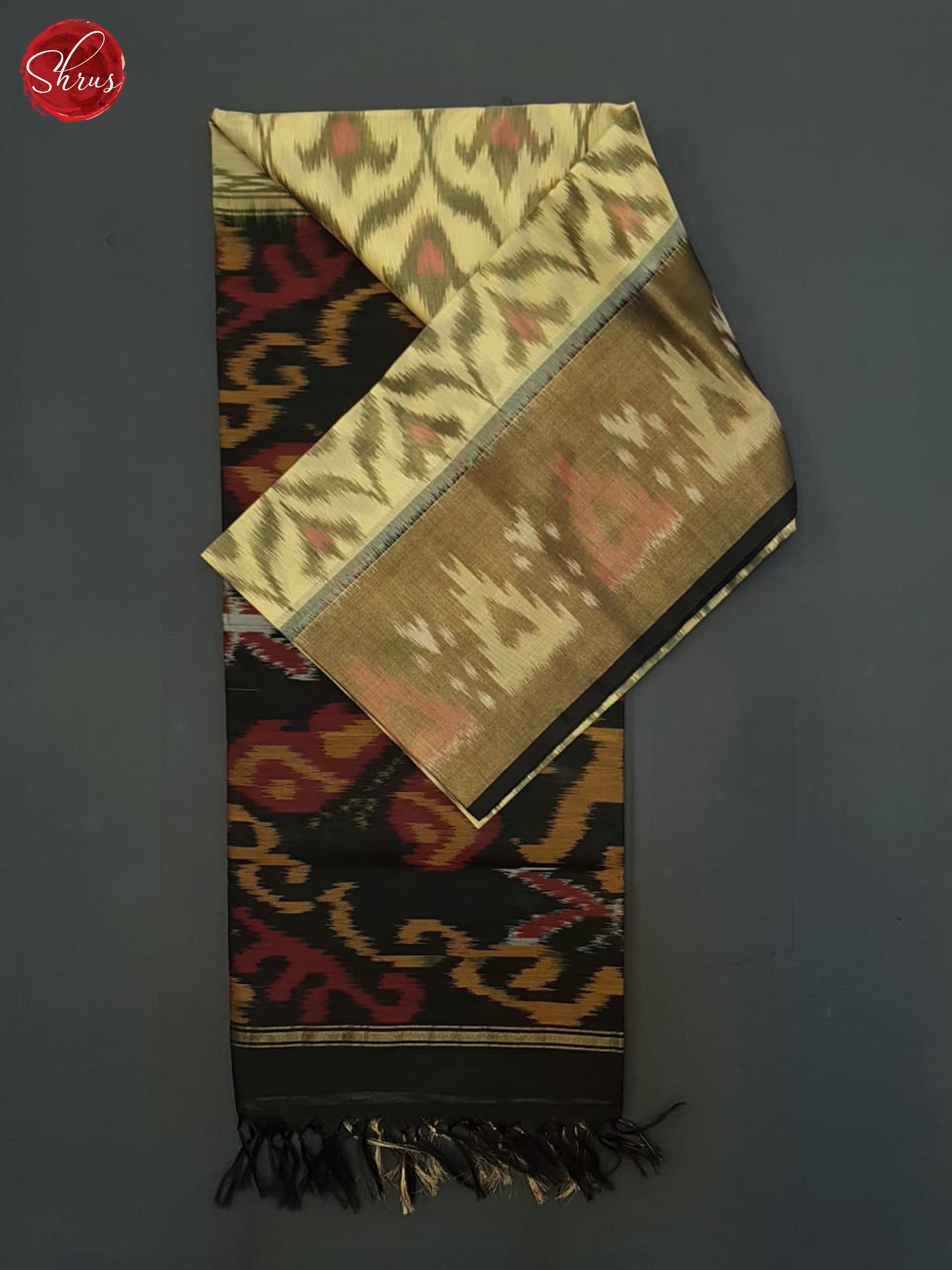 Beige And Black- Pochampally Silk Cotton Saree - Shop on ShrusEternity.com