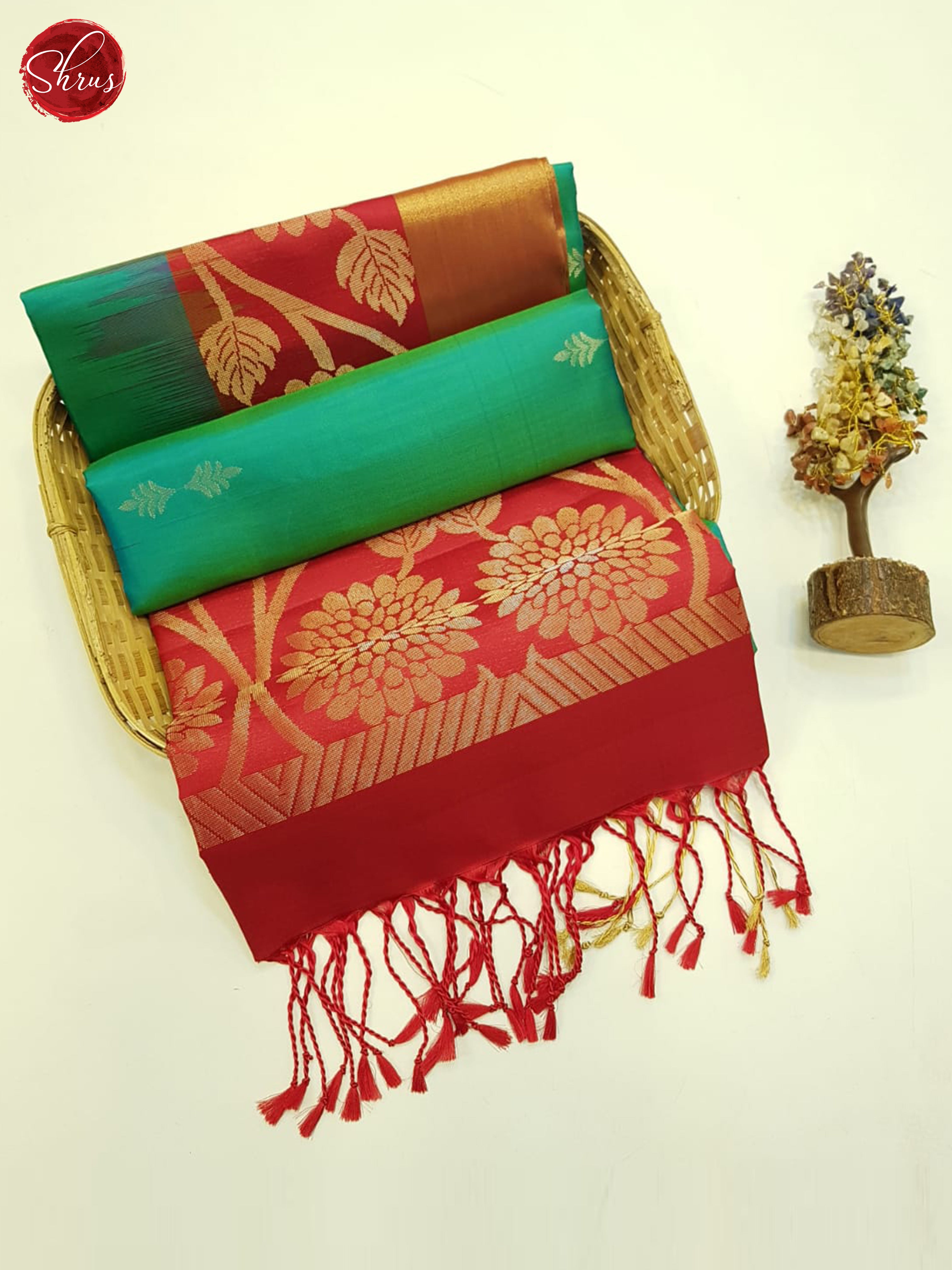 Green And Red - Shop on ShrusEternity.com