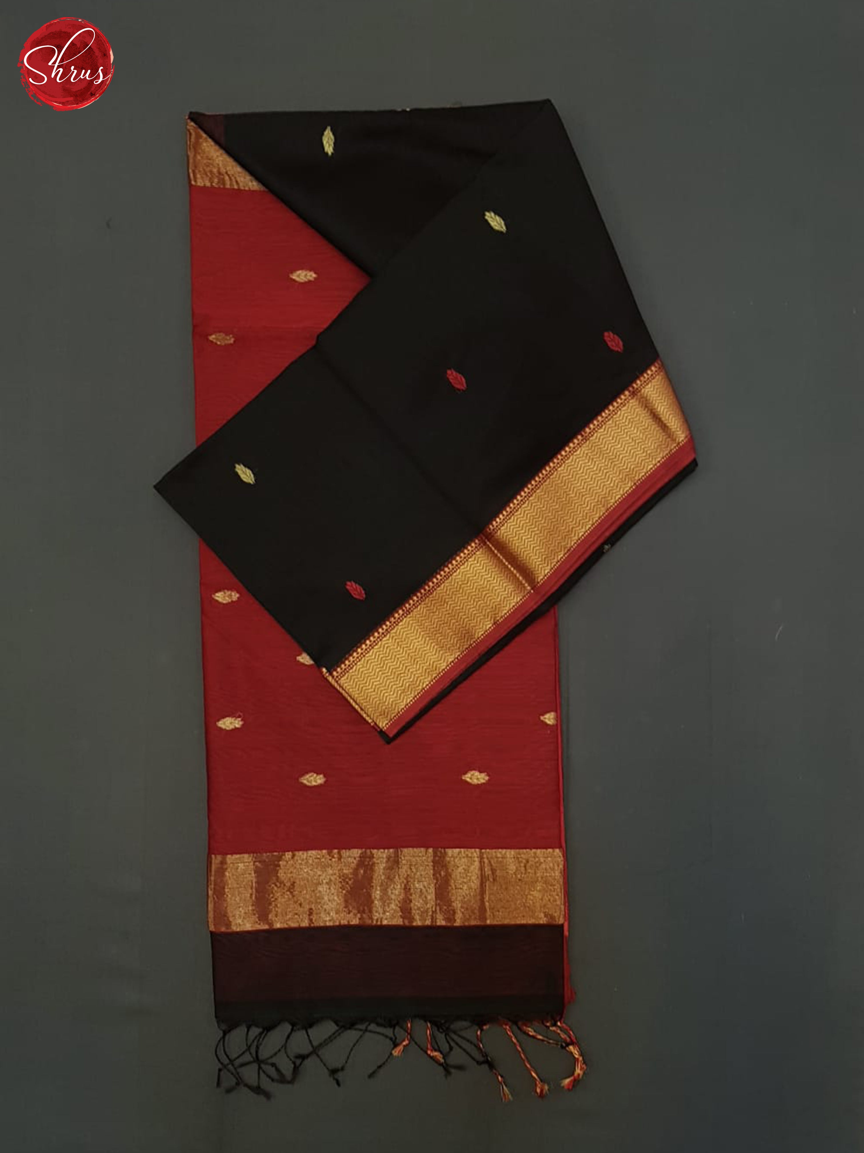 Black And Red- Maheshwari Silk Cotton saree - Shop on ShrusEternity.com