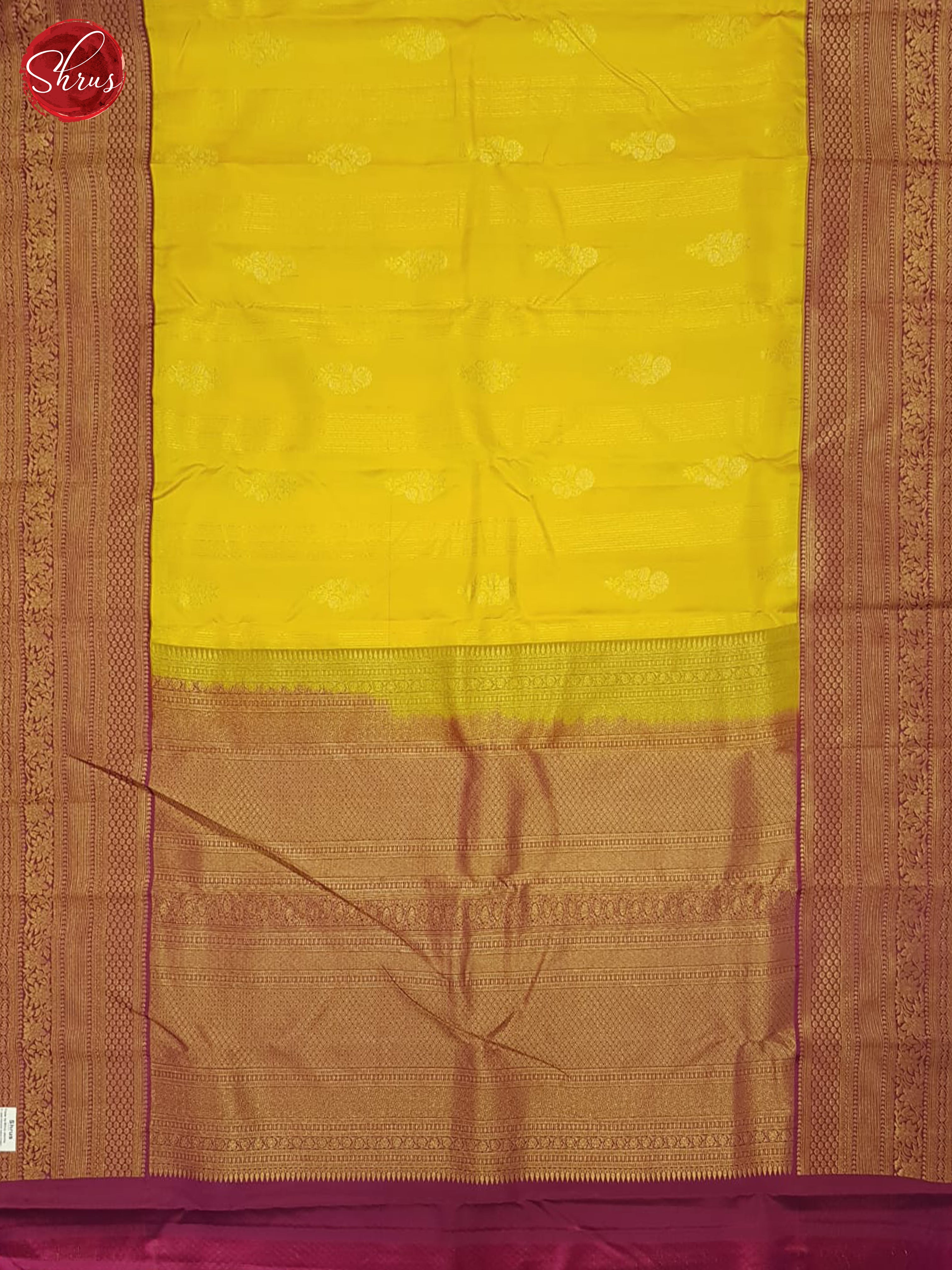 Glorious Yellow And Maroon Korvai Kanchipuram silk Saree With Zari Woven Floral Motifs-3
