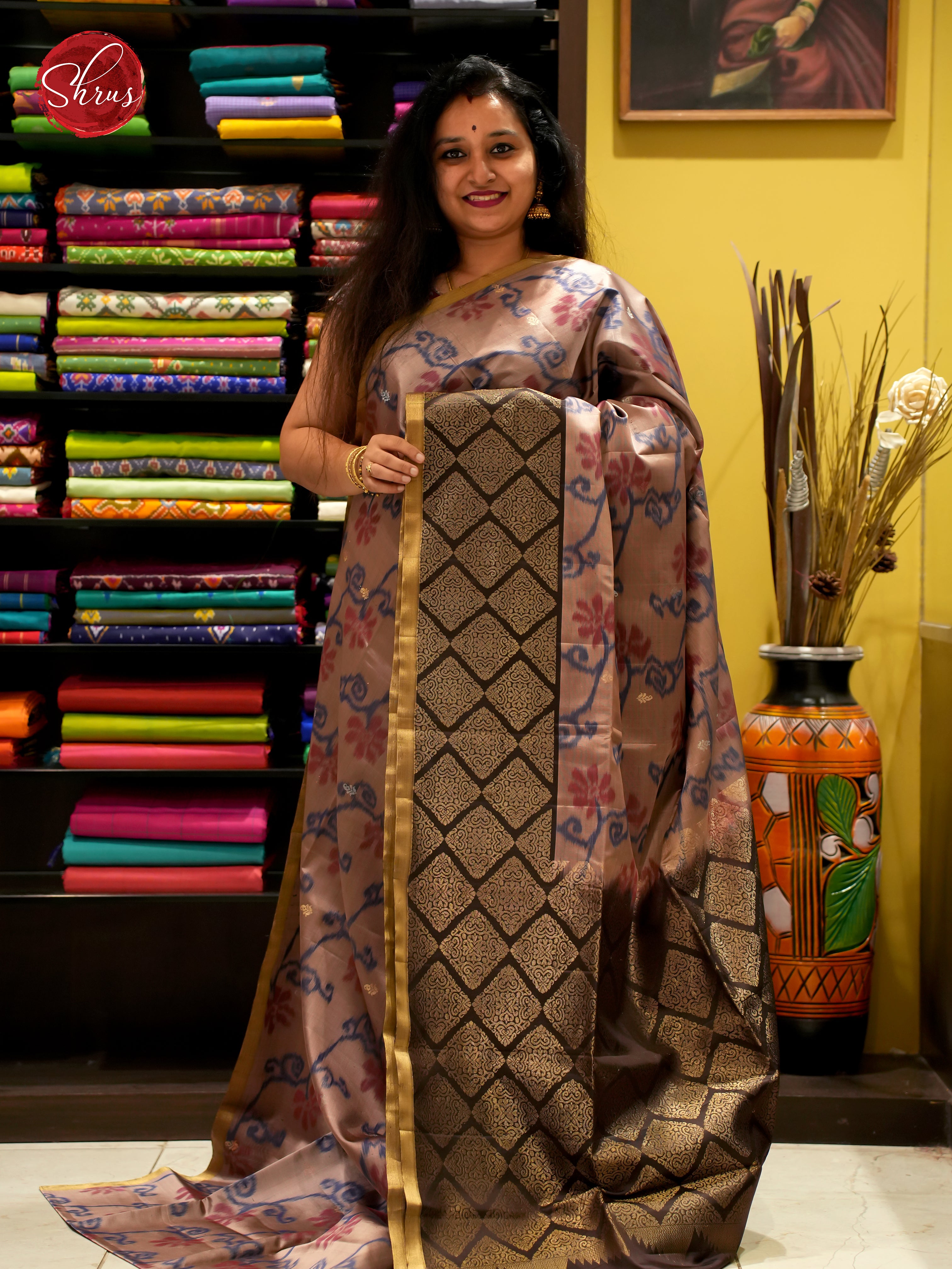 Dark Onion Pink And Brown- Soft Silk Saree - Shop on ShrusEternity.com