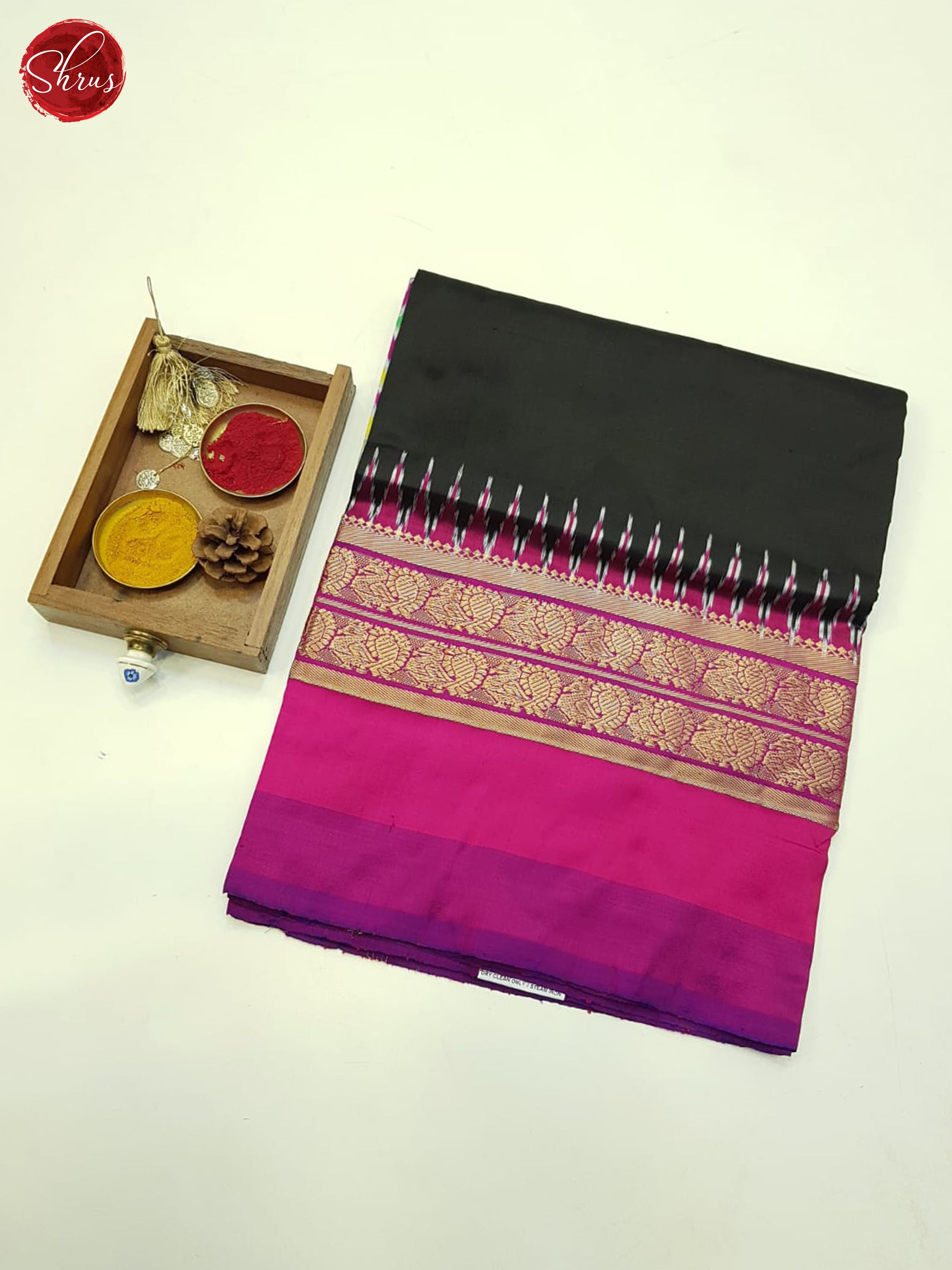 Black And Wine - Shop on ShrusEternity.com