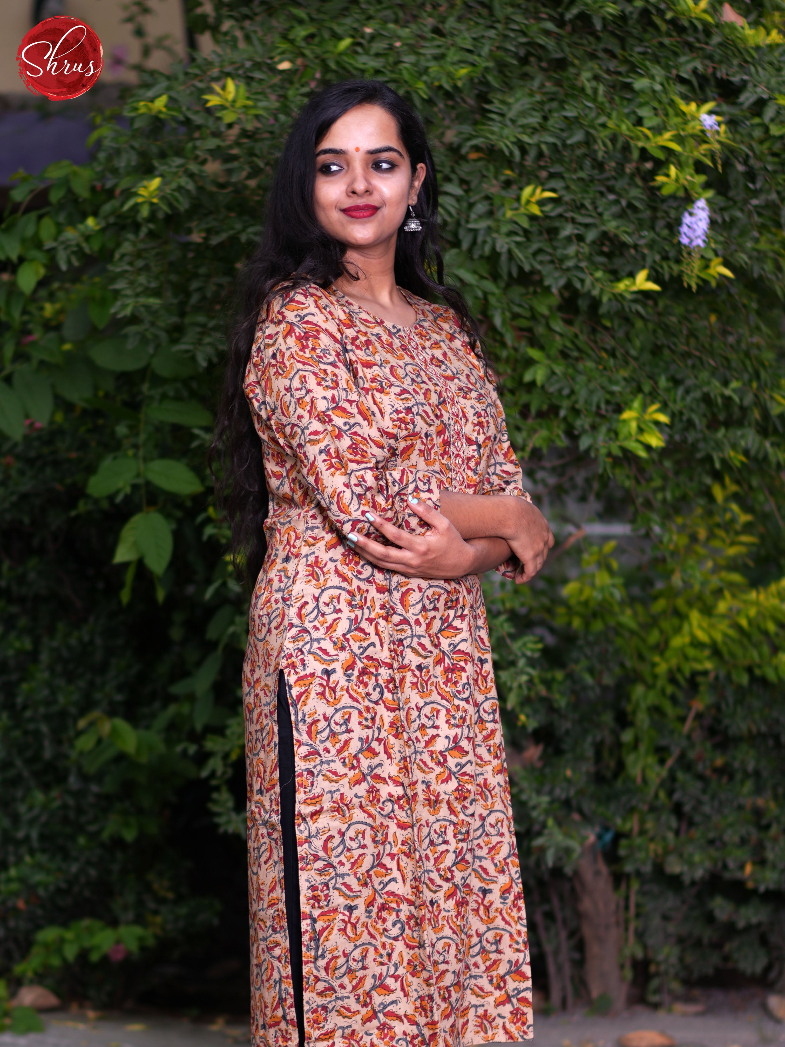 Peach- Casual printed Readymade Kurti - Shop on ShrusEternity.com