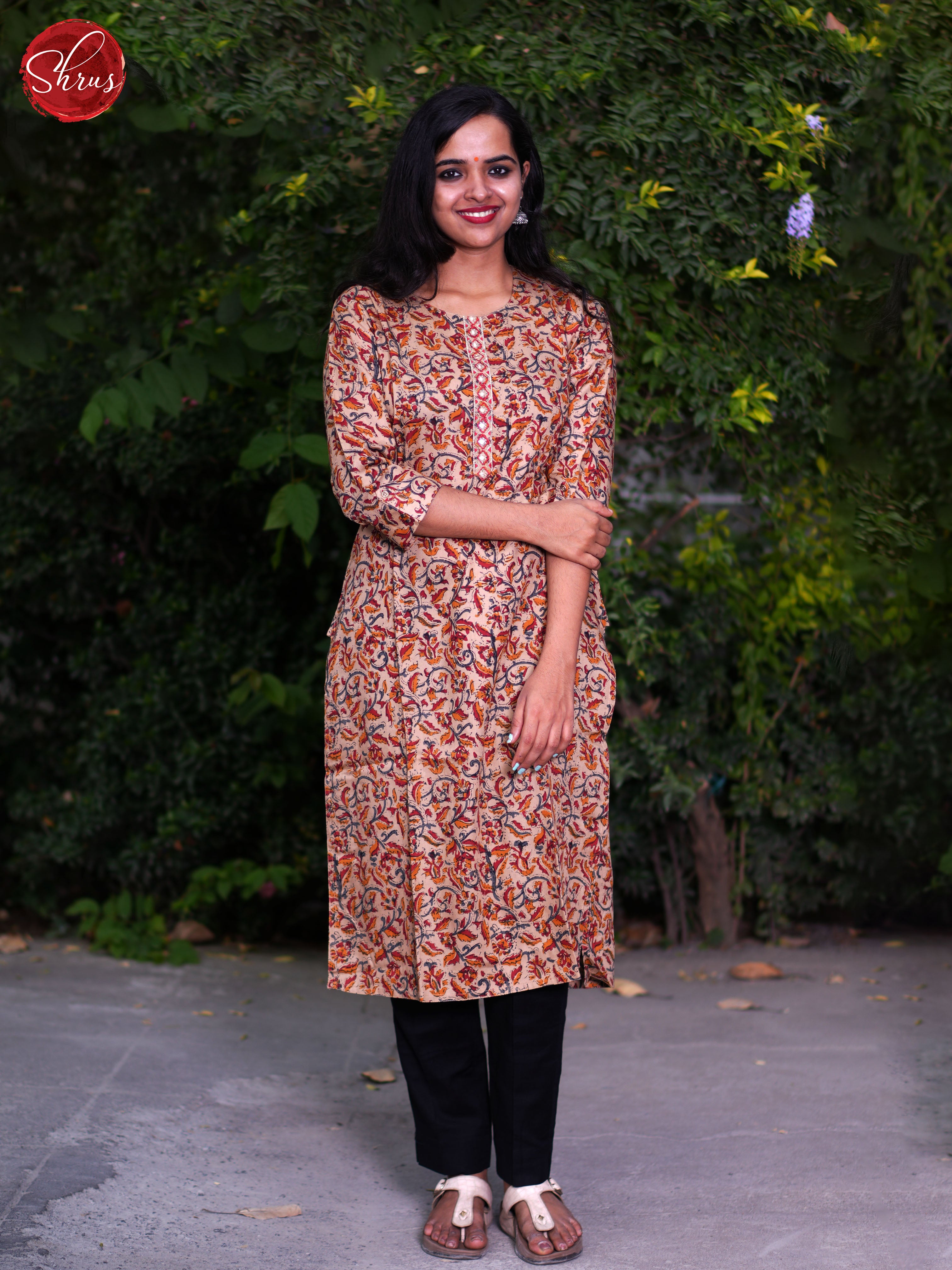 Peach- Casual printed Readymade Kurti - Shop on ShrusEternity.com
