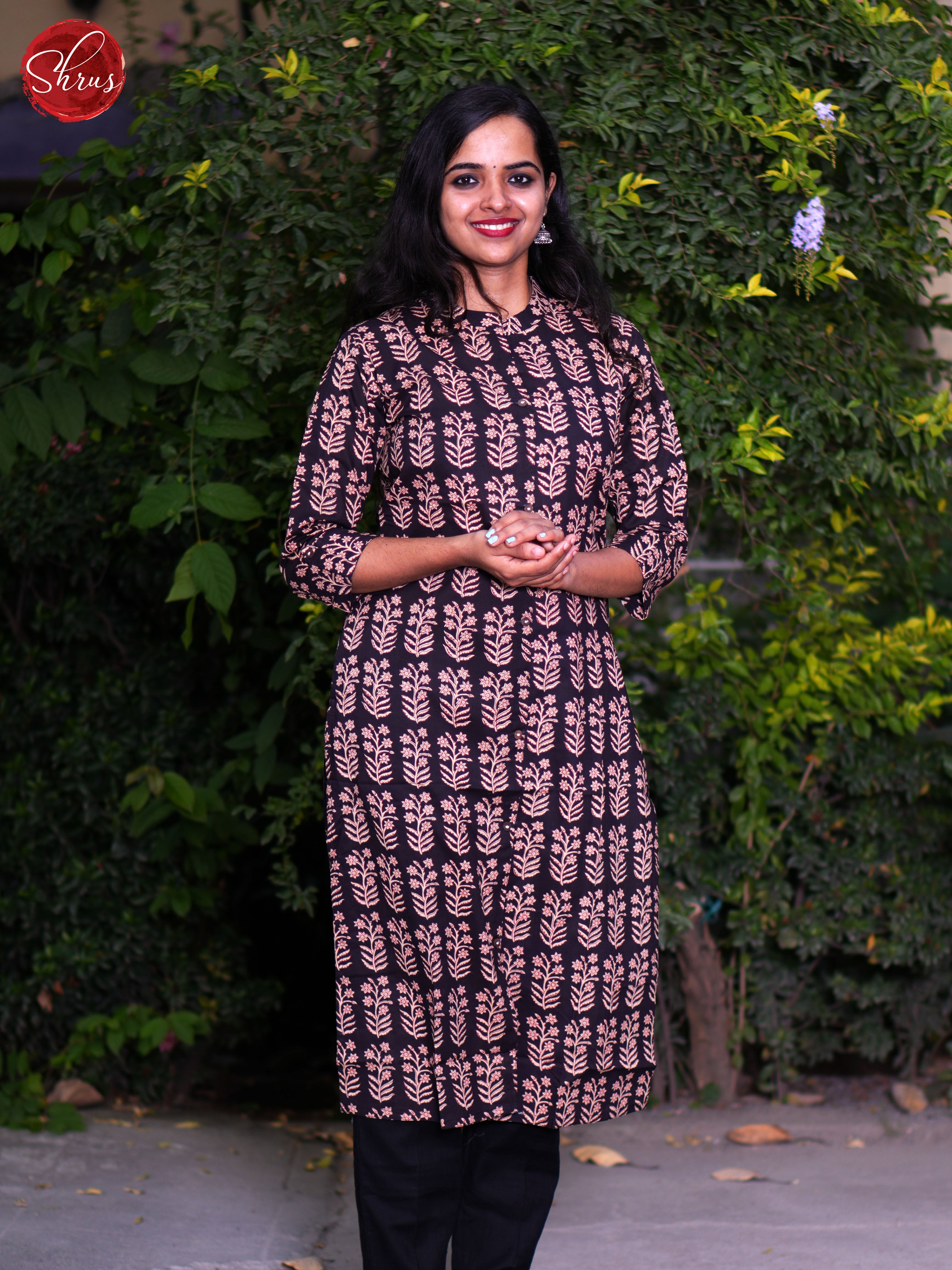 Black -Casual Printed Readymade Kurti - Shop on ShrusEternity.com