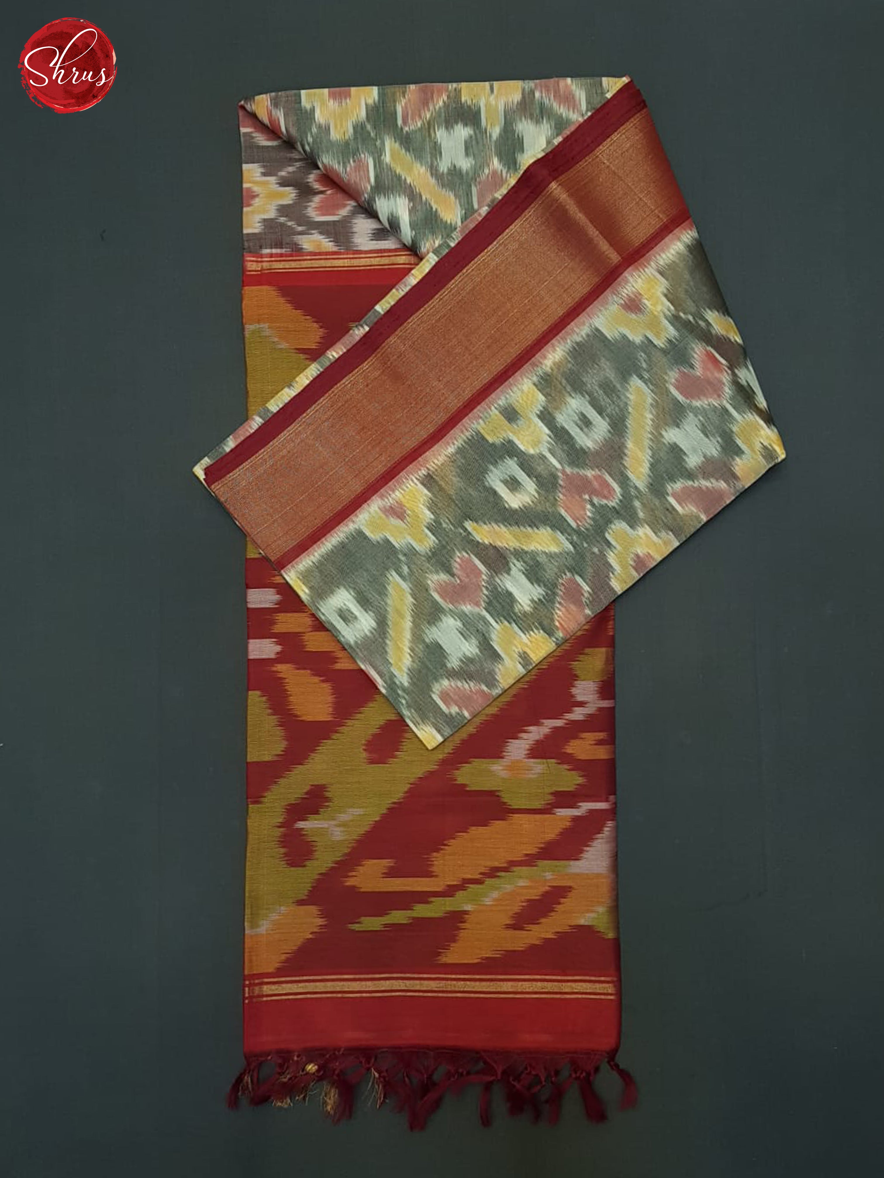 Grey And Red- Pochampally Silk Cotton Saree - Shop on ShrusEternity.com