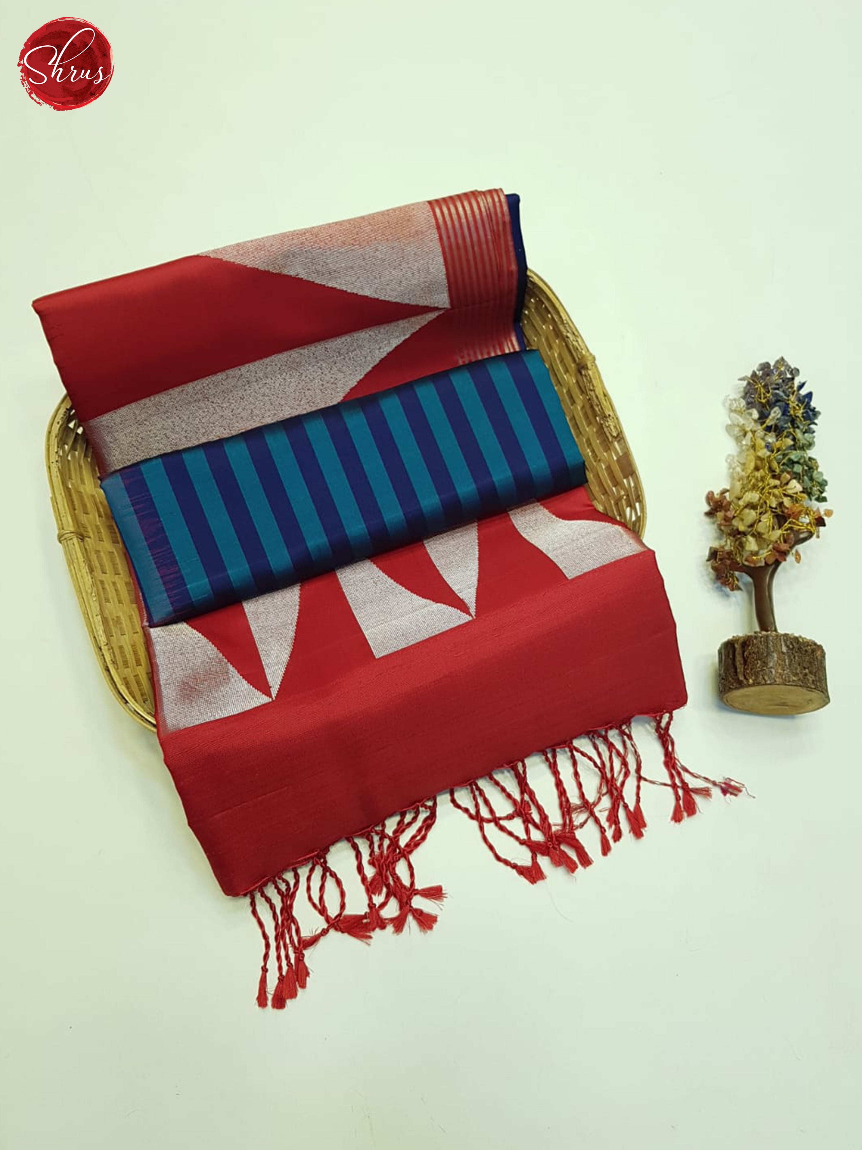 Blue And Red - Shop on ShrusEternity.com