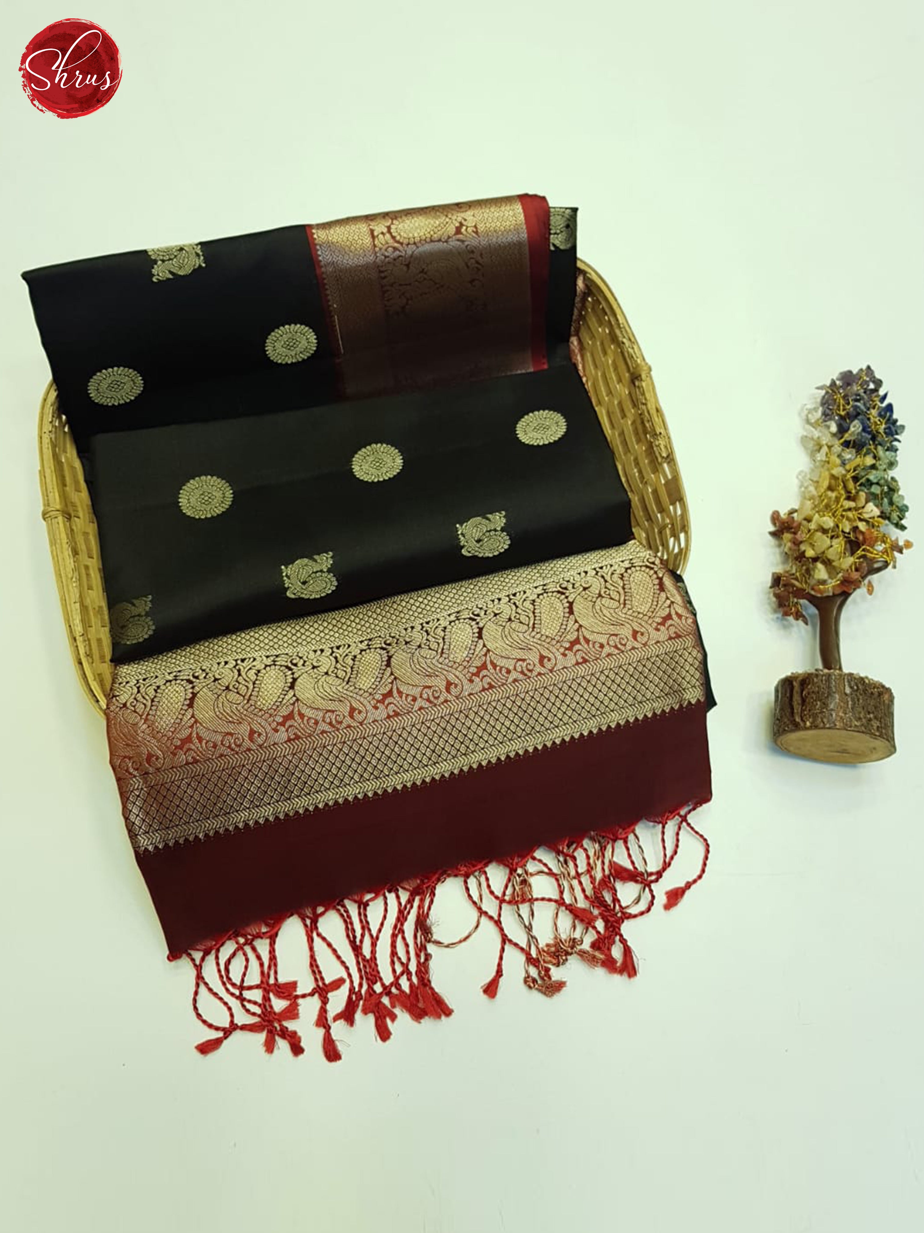 Black And Arraku Marron - Shop on ShrusEternity.com