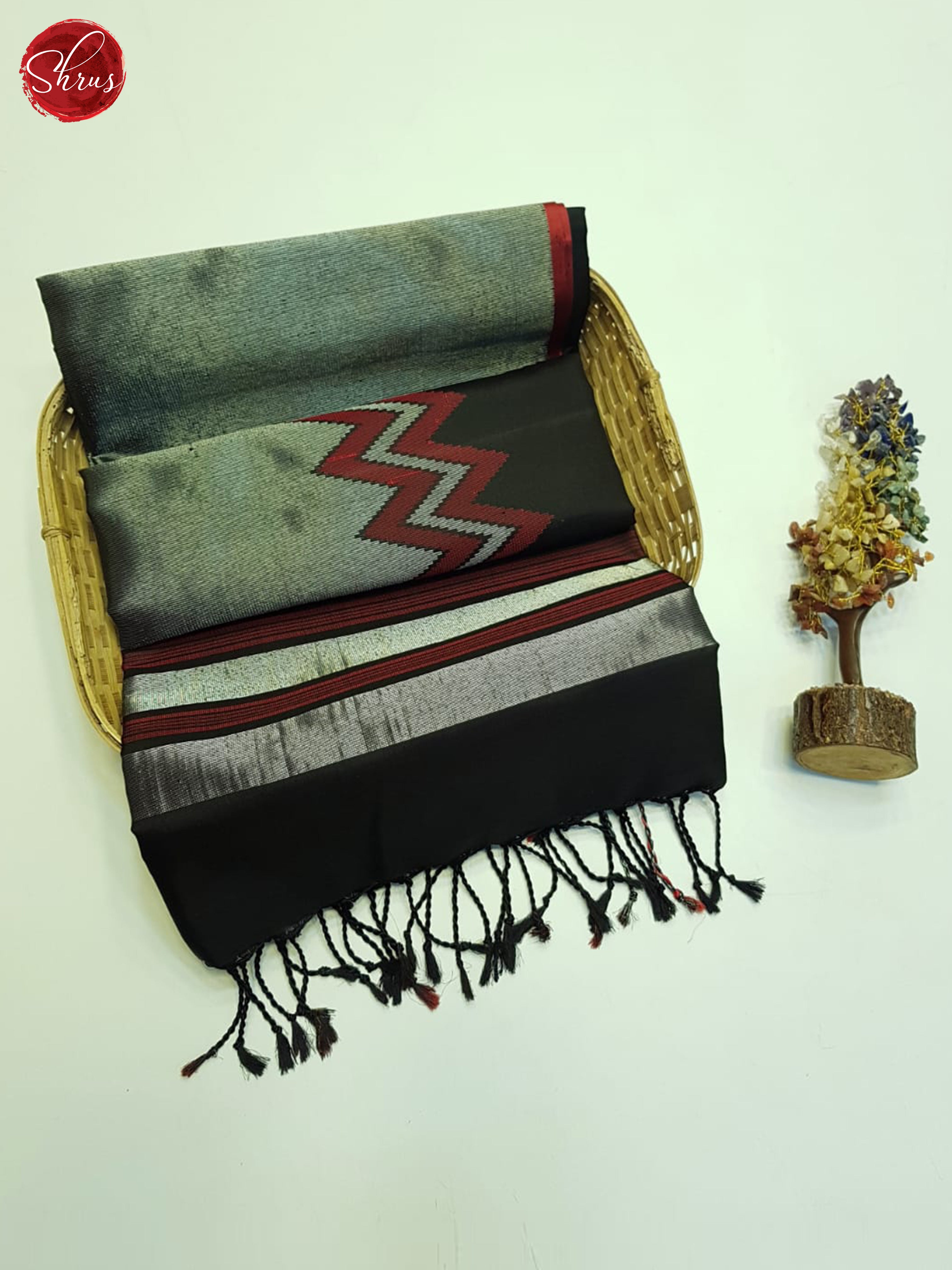 Black And Red - Shop on ShrusEternity.com