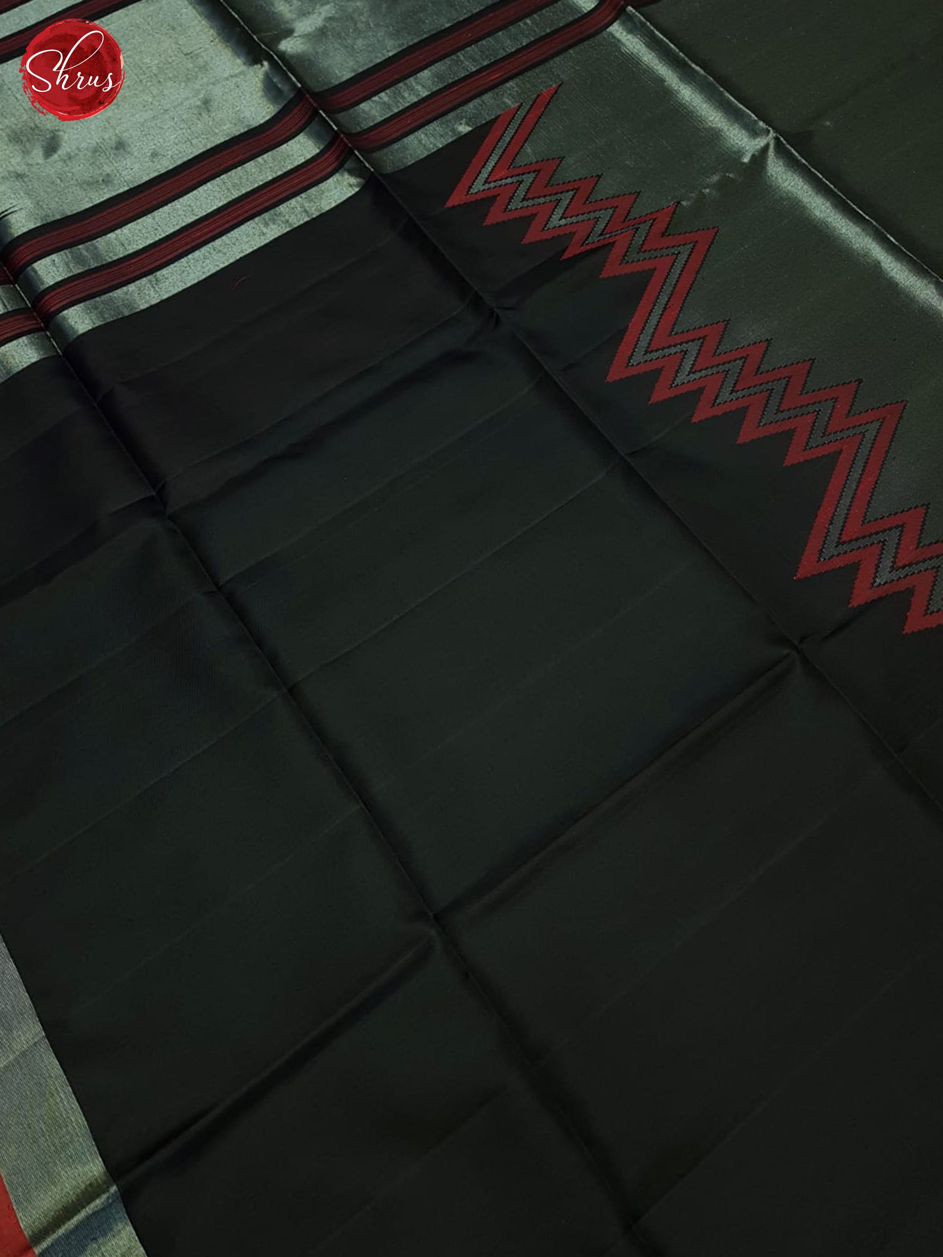 Black And Red - Shop on ShrusEternity.com