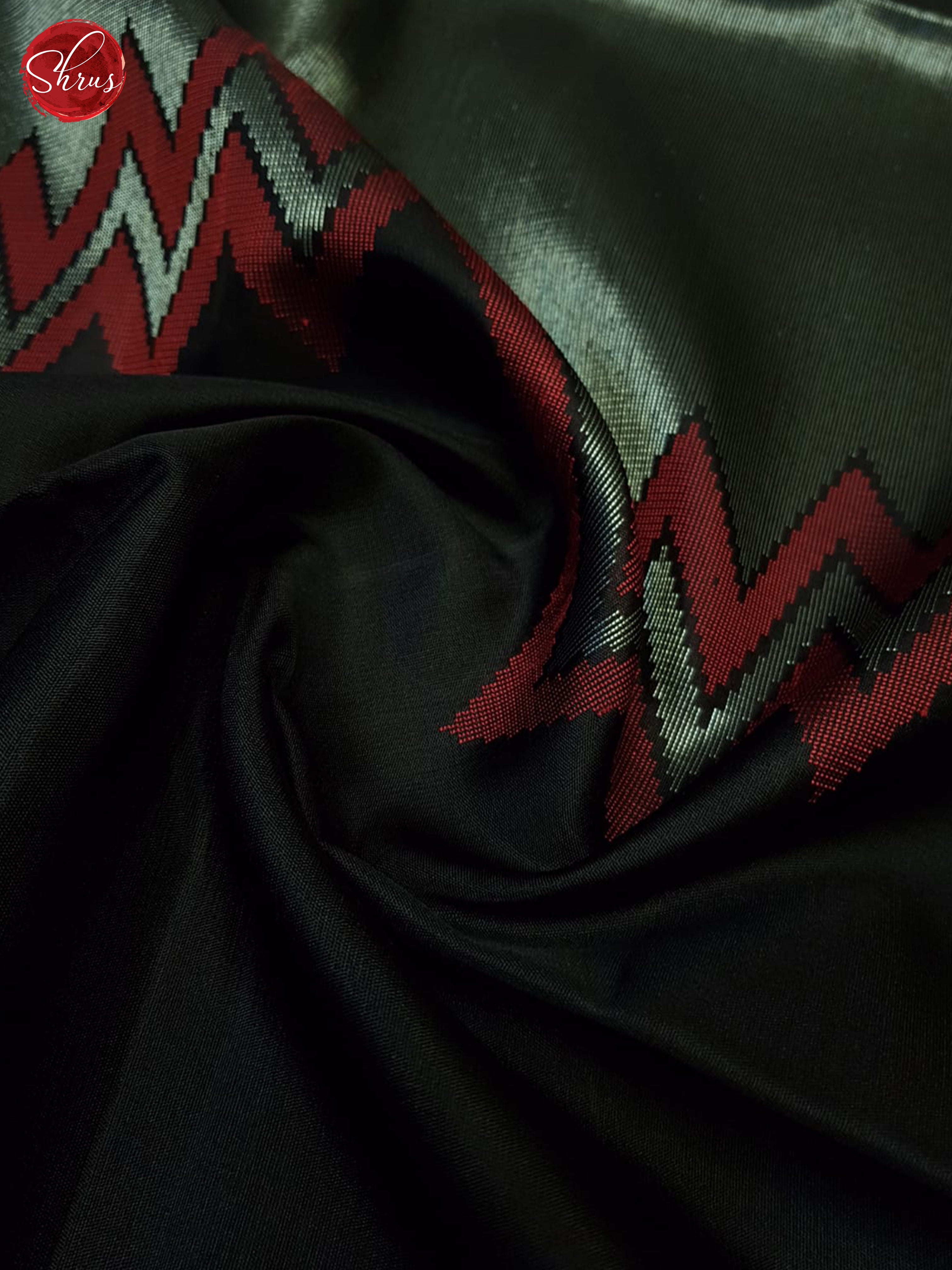 Black And Red - Shop on ShrusEternity.com