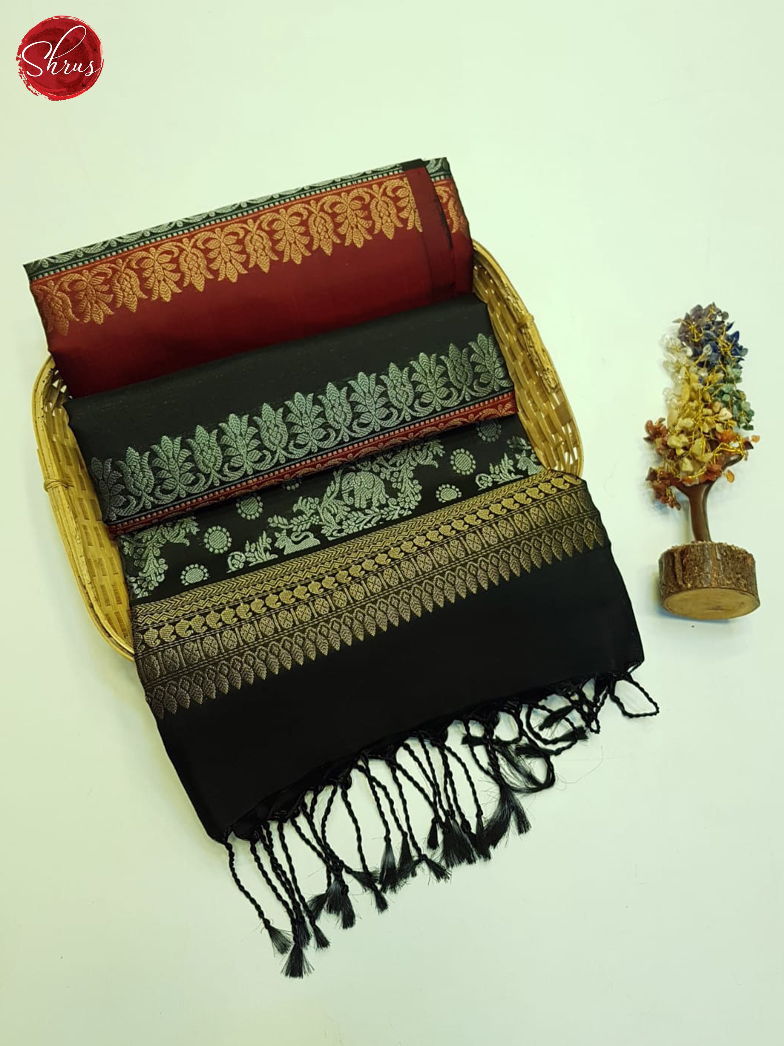 Araku Marron And Black- Soft Silk Saree - Shop on ShrusEternity.com