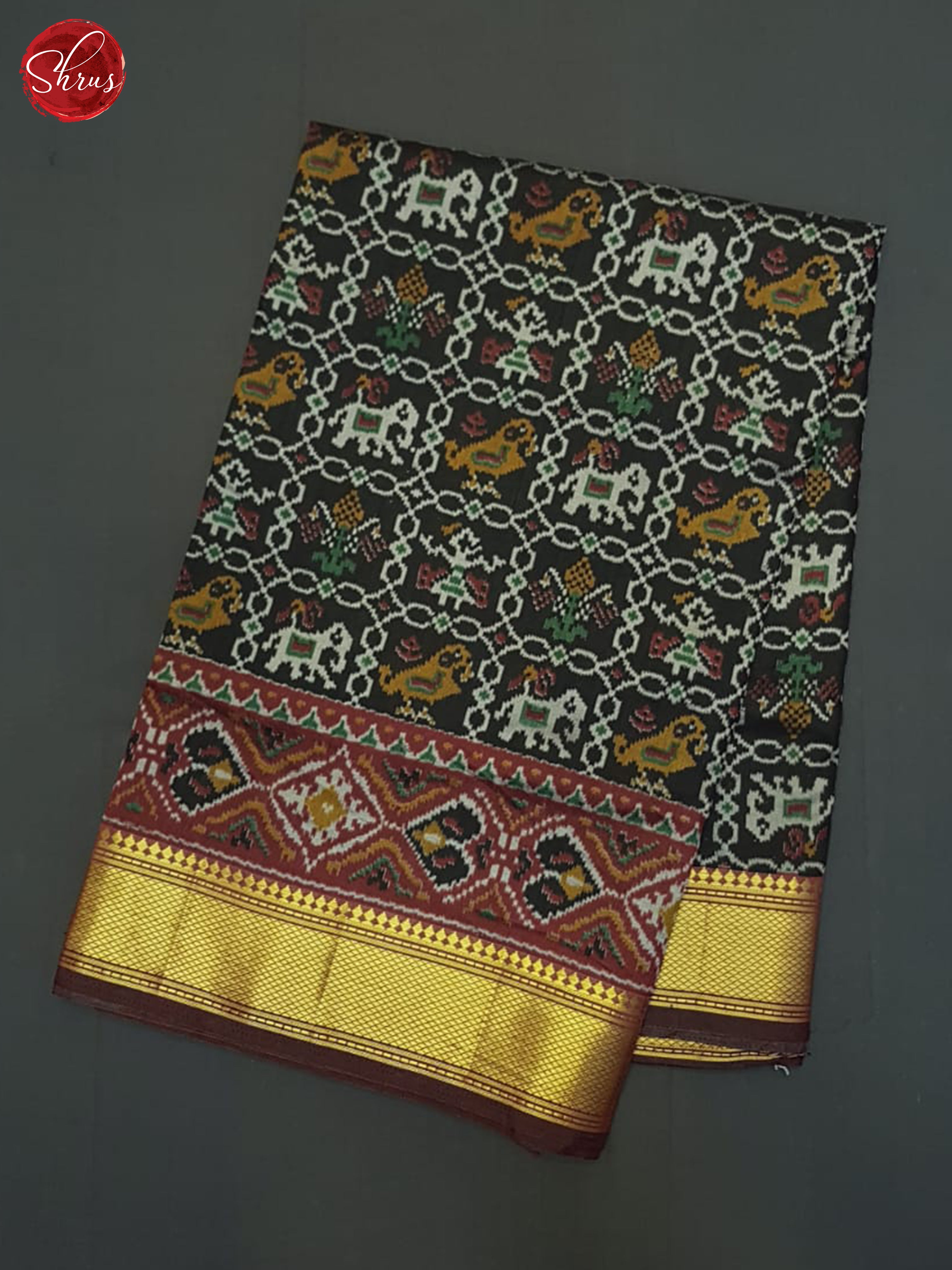 Black And Marron - Shop on ShrusEternity.com