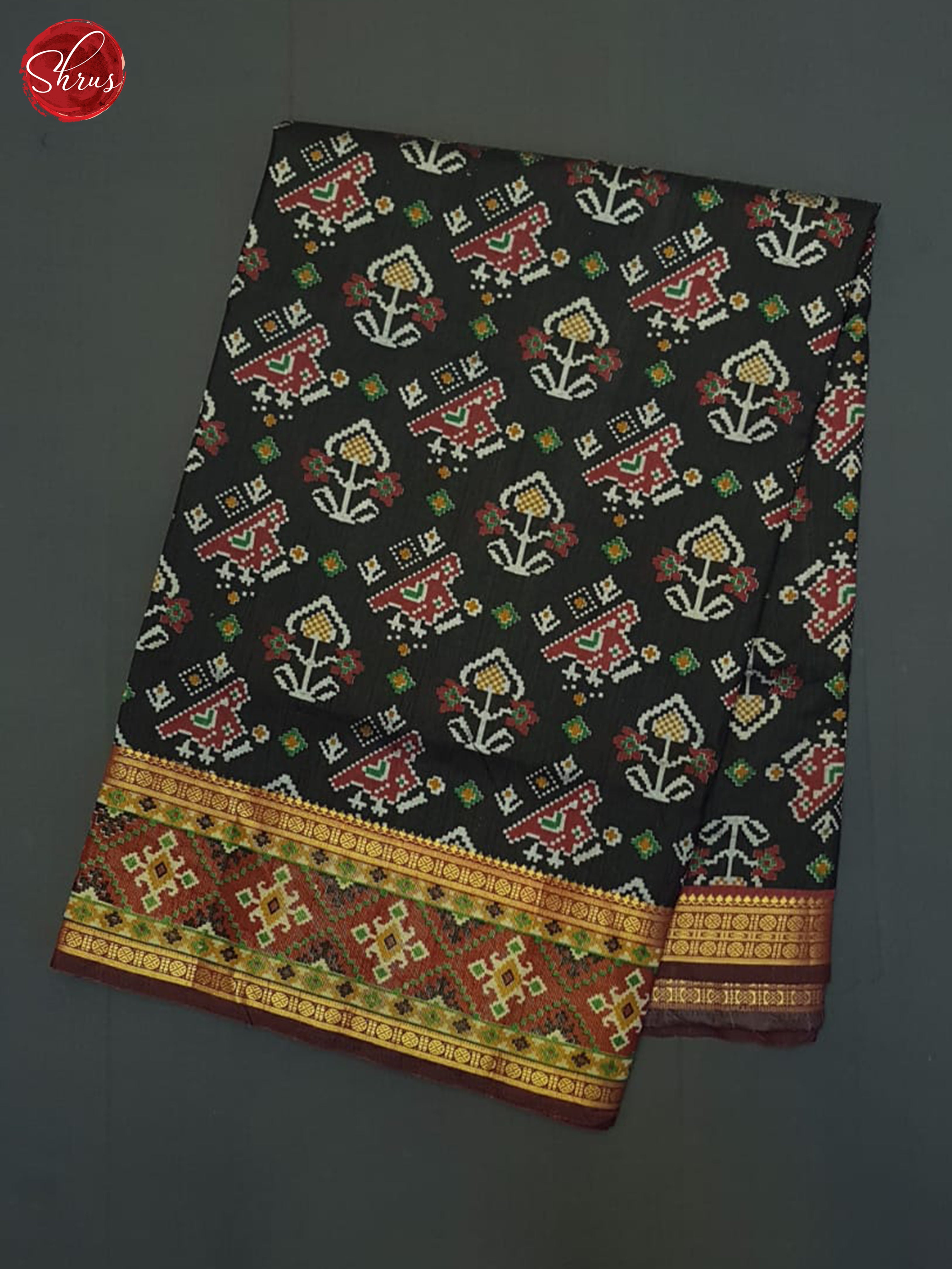 Black And Marron - Shop on ShrusEternity.com