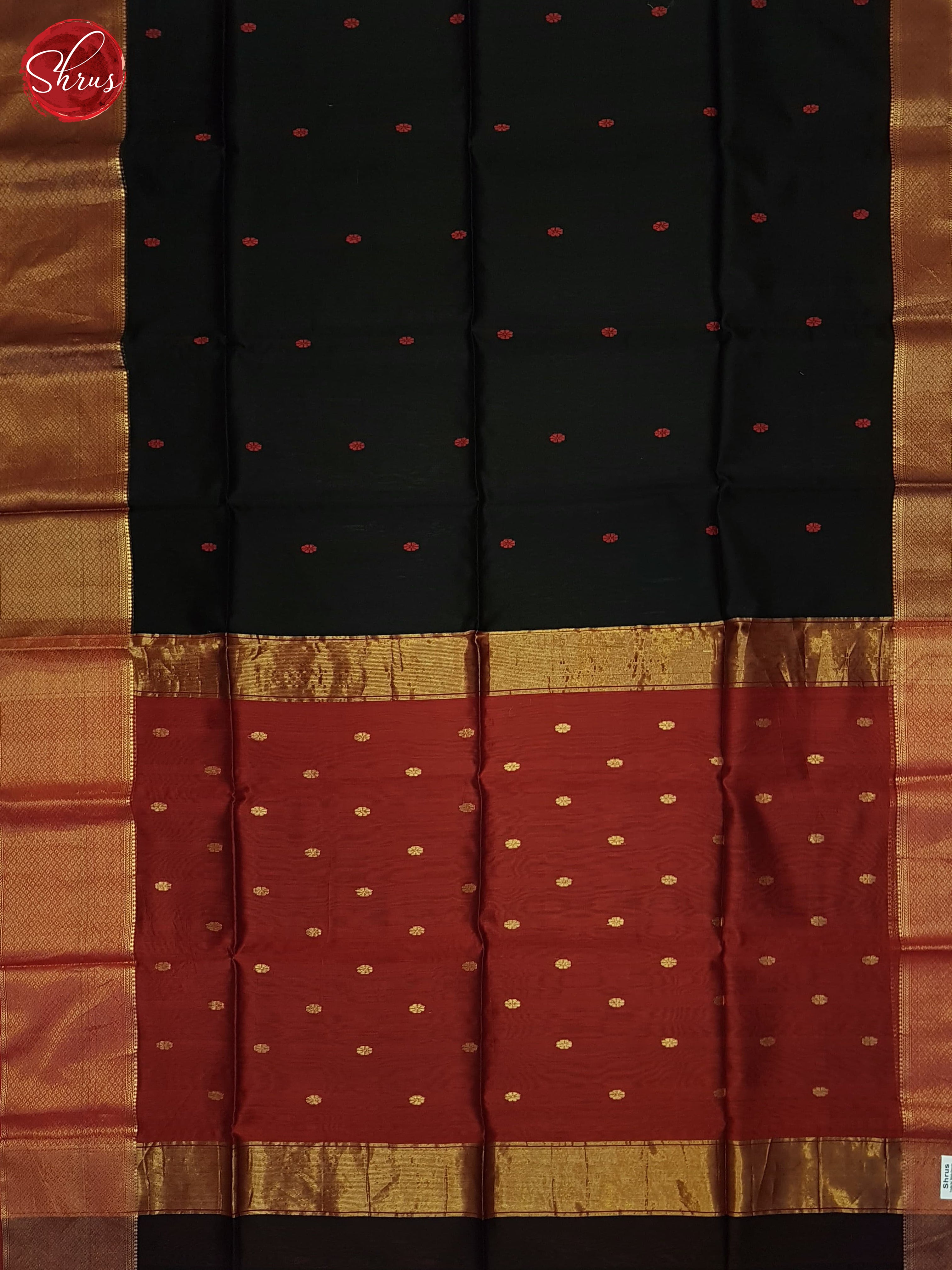 Black And Red- Maheshwari Silk Cotton Saree - Shop on ShrusEternity.com