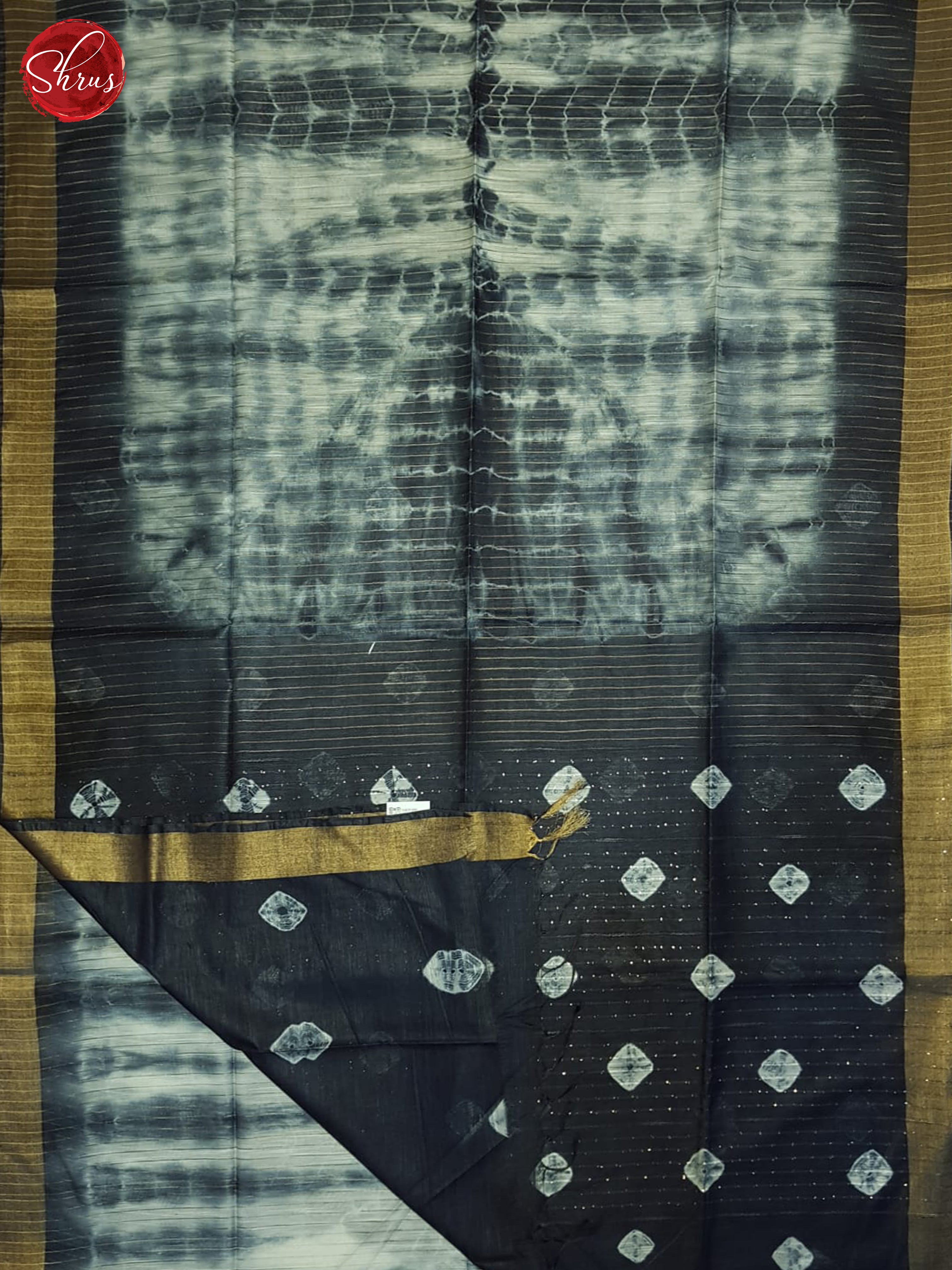 Cream And Grey- Shibori Saree - Shop on ShrusEternity.com