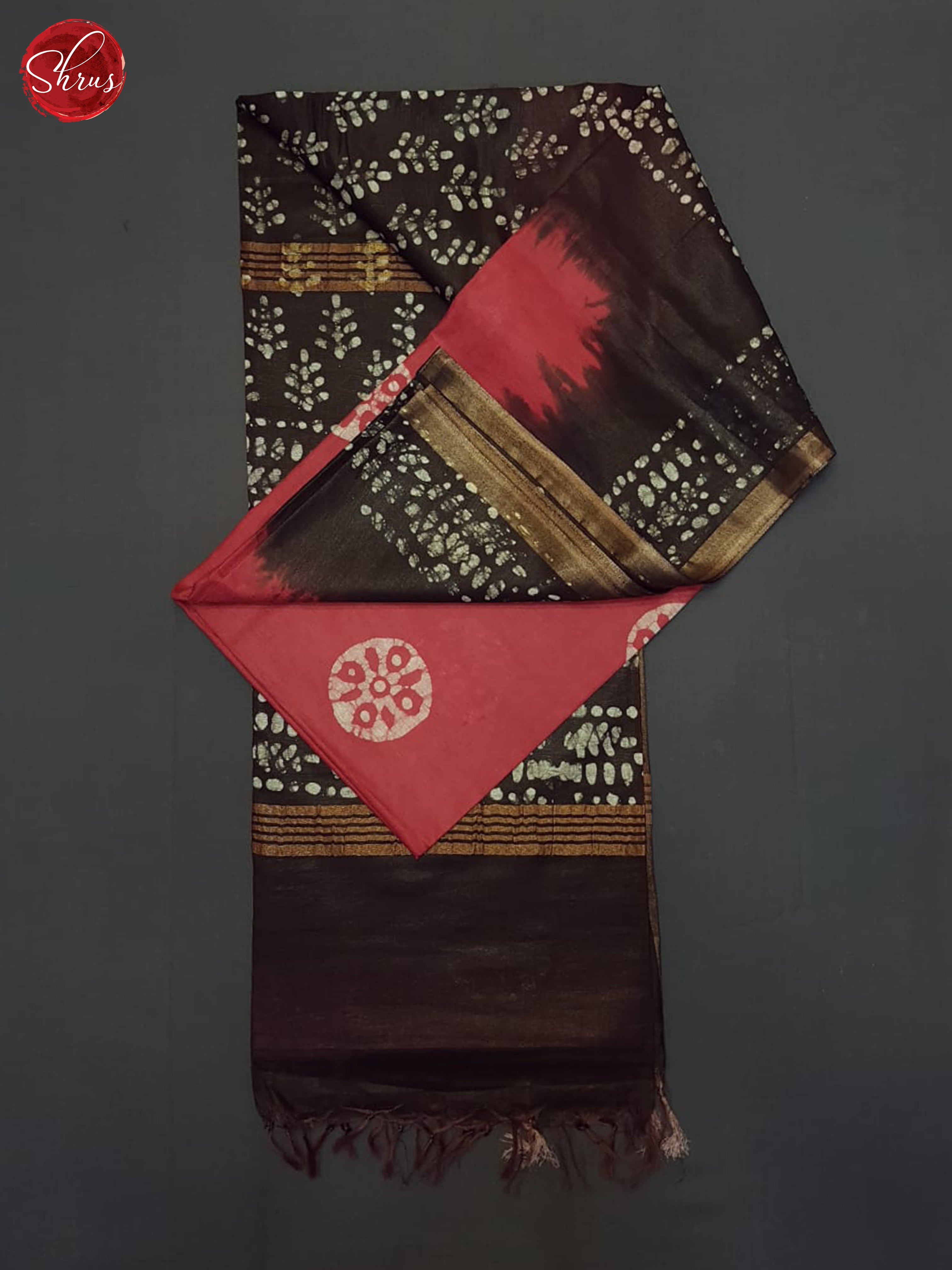 Red And Black- Bhatik Saree - Shop on ShrusEternity.com