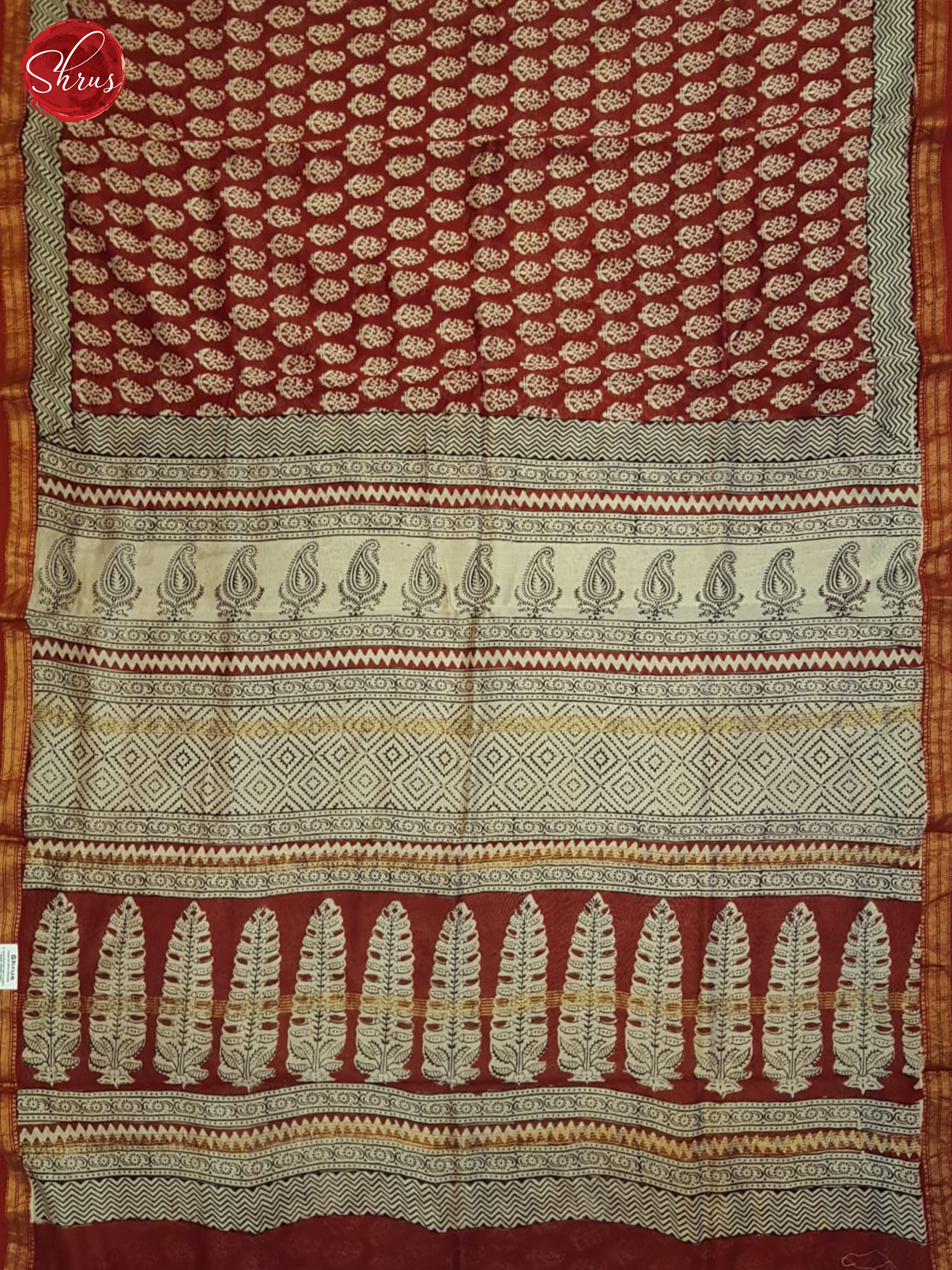 Red And Cream- Maheshwari Silk Cotton Saree - Shop on ShrusEternity.com