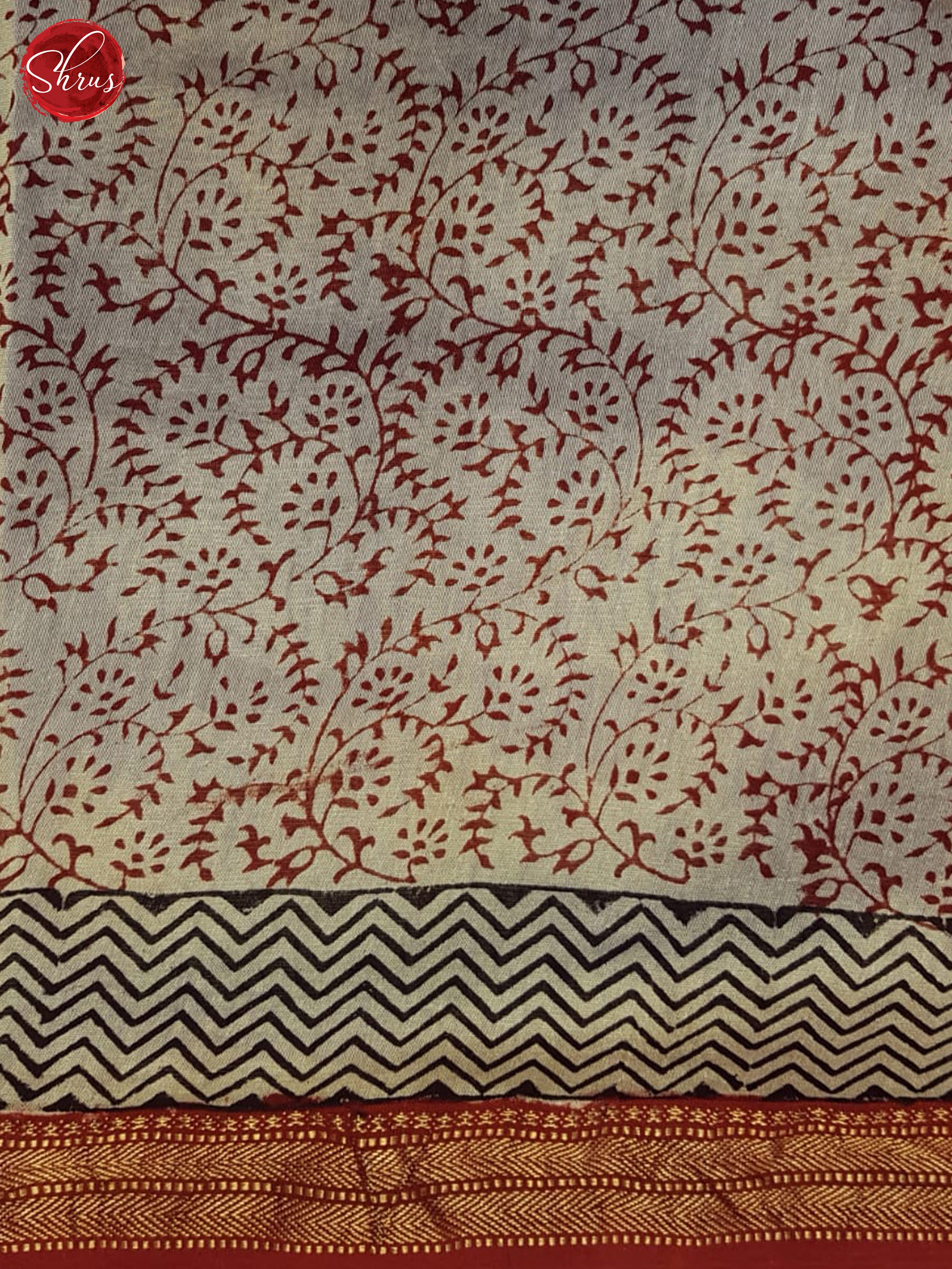 Red And Cream- Maheshwari Silk Cotton saree - Shop on ShrusEternity.com