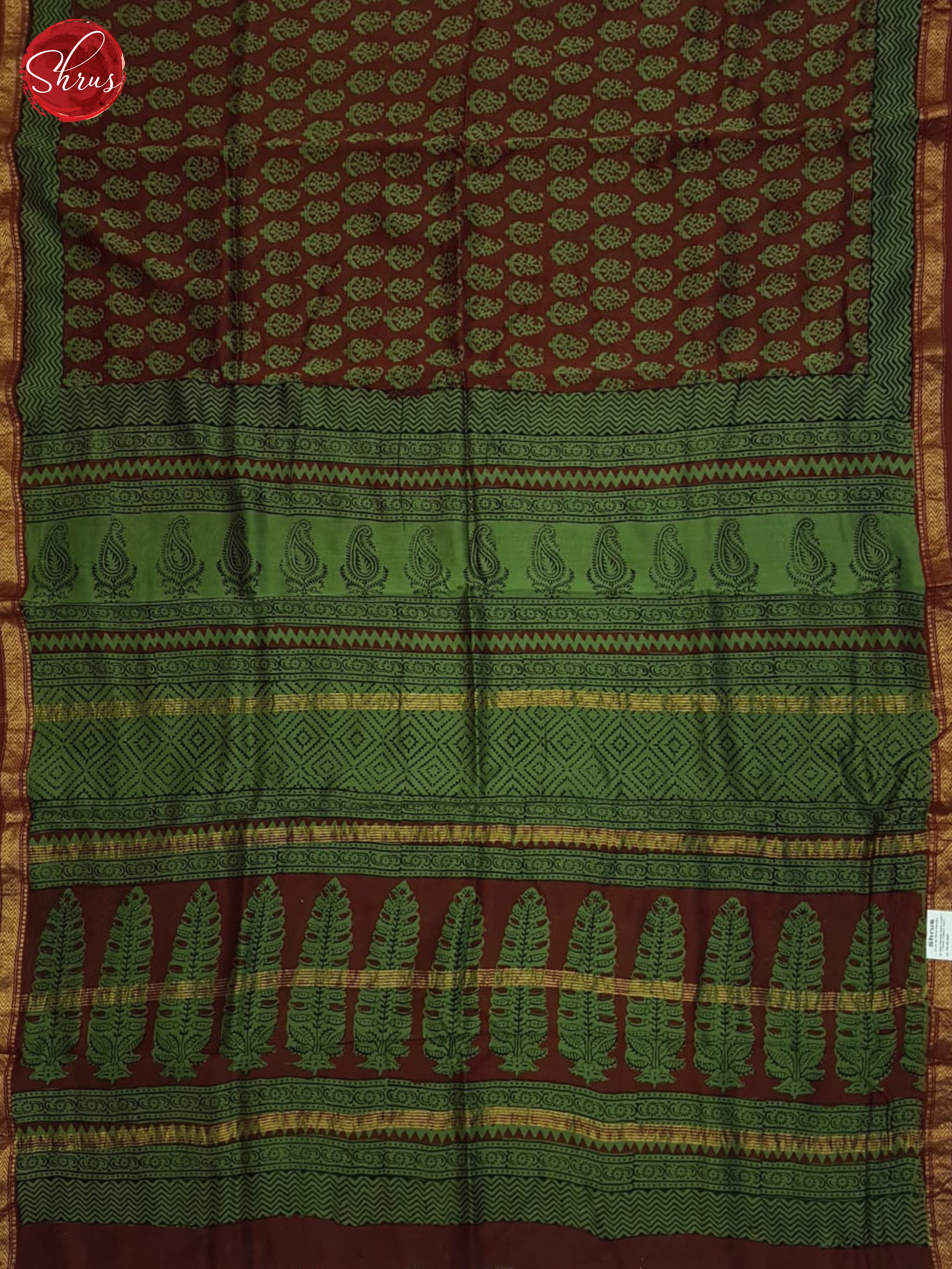 Red And Green- Maheshwari Silk Cotton Saree - Shop on ShrusEternity.com
