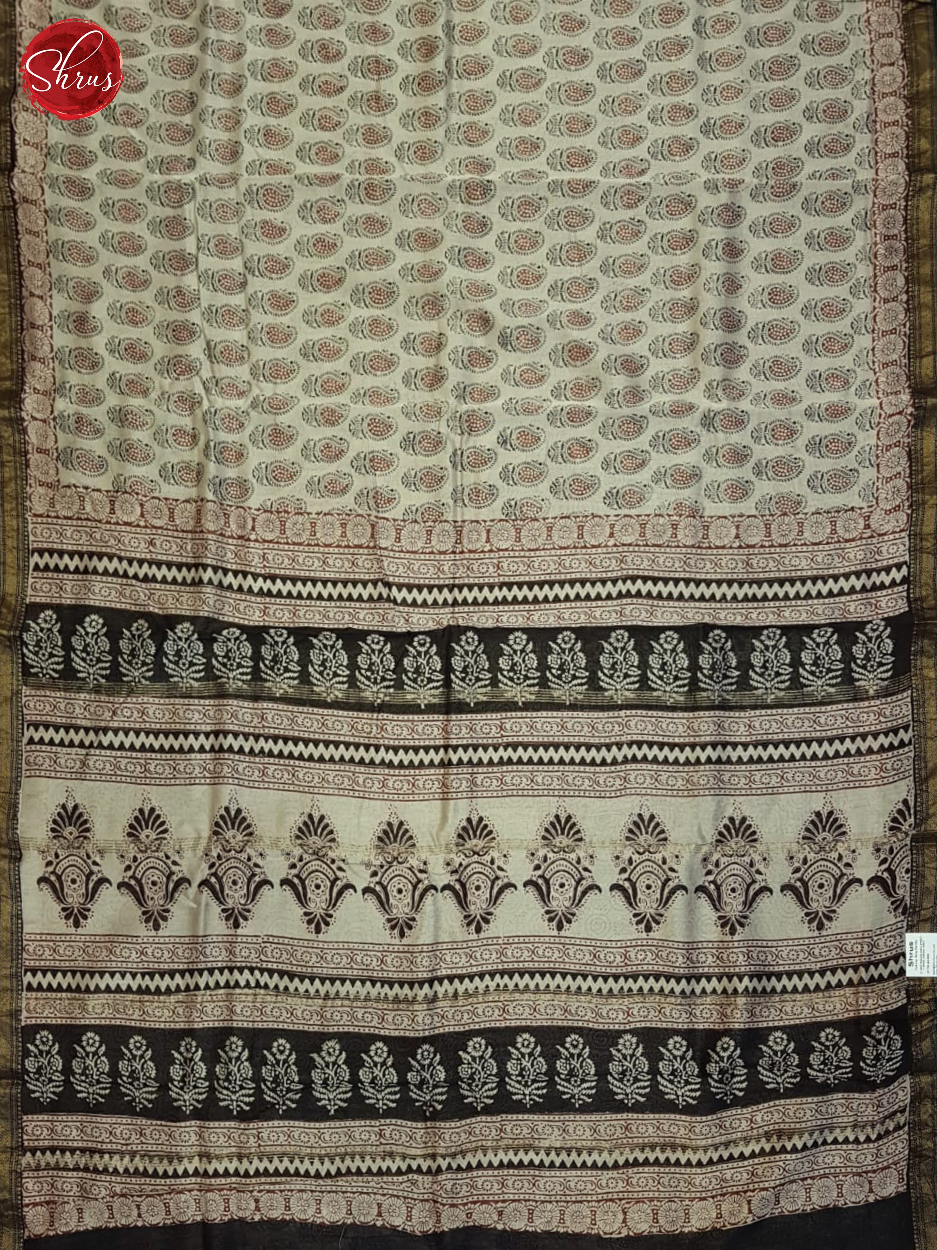 Cream And Black-Maheshwari Silk Cotton saree - Shop on ShrusEternity.com