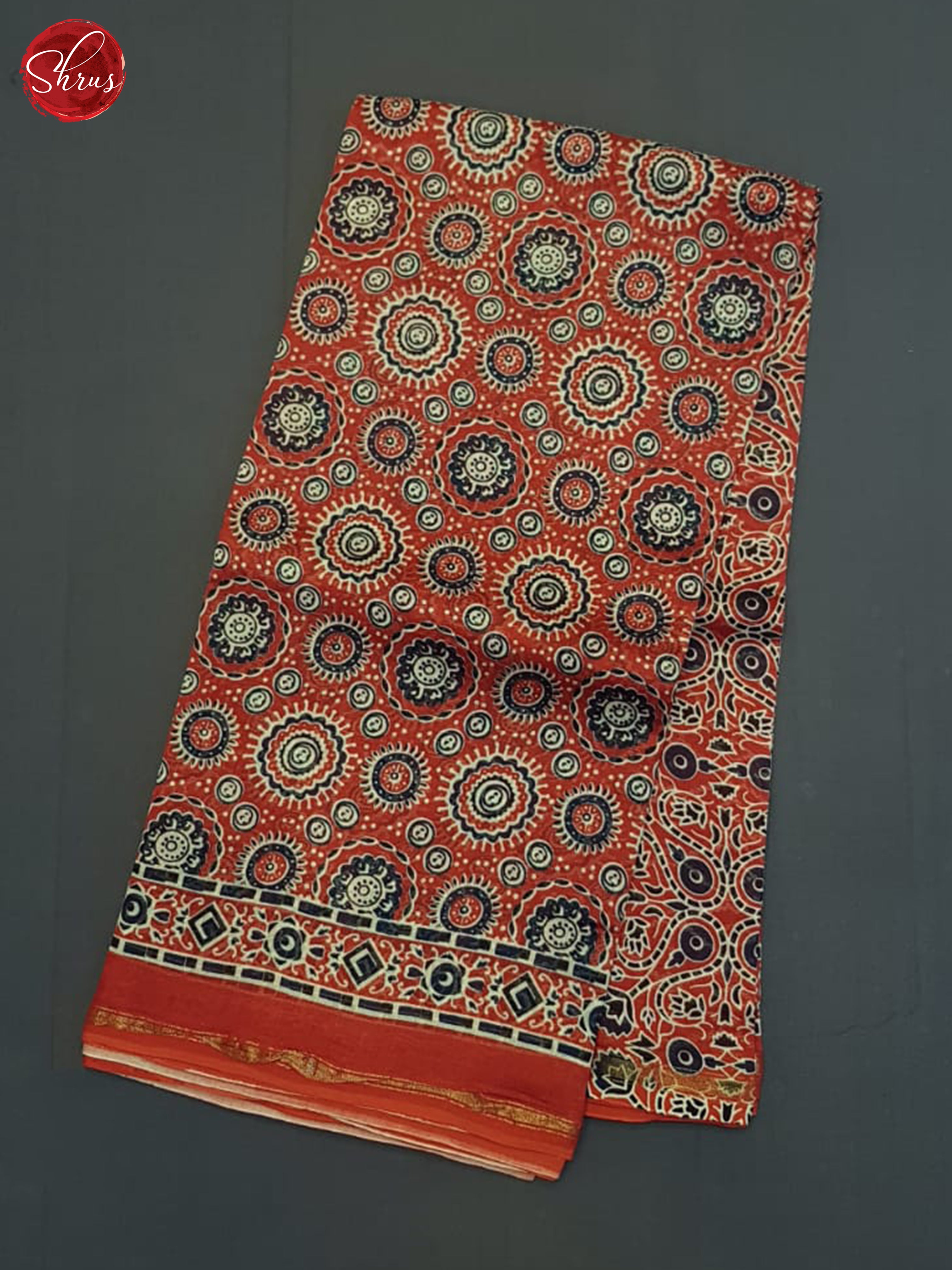 Red(Single Tone)- Maheshwari Silk Cotton Saree - Shop on ShrusEternity.com