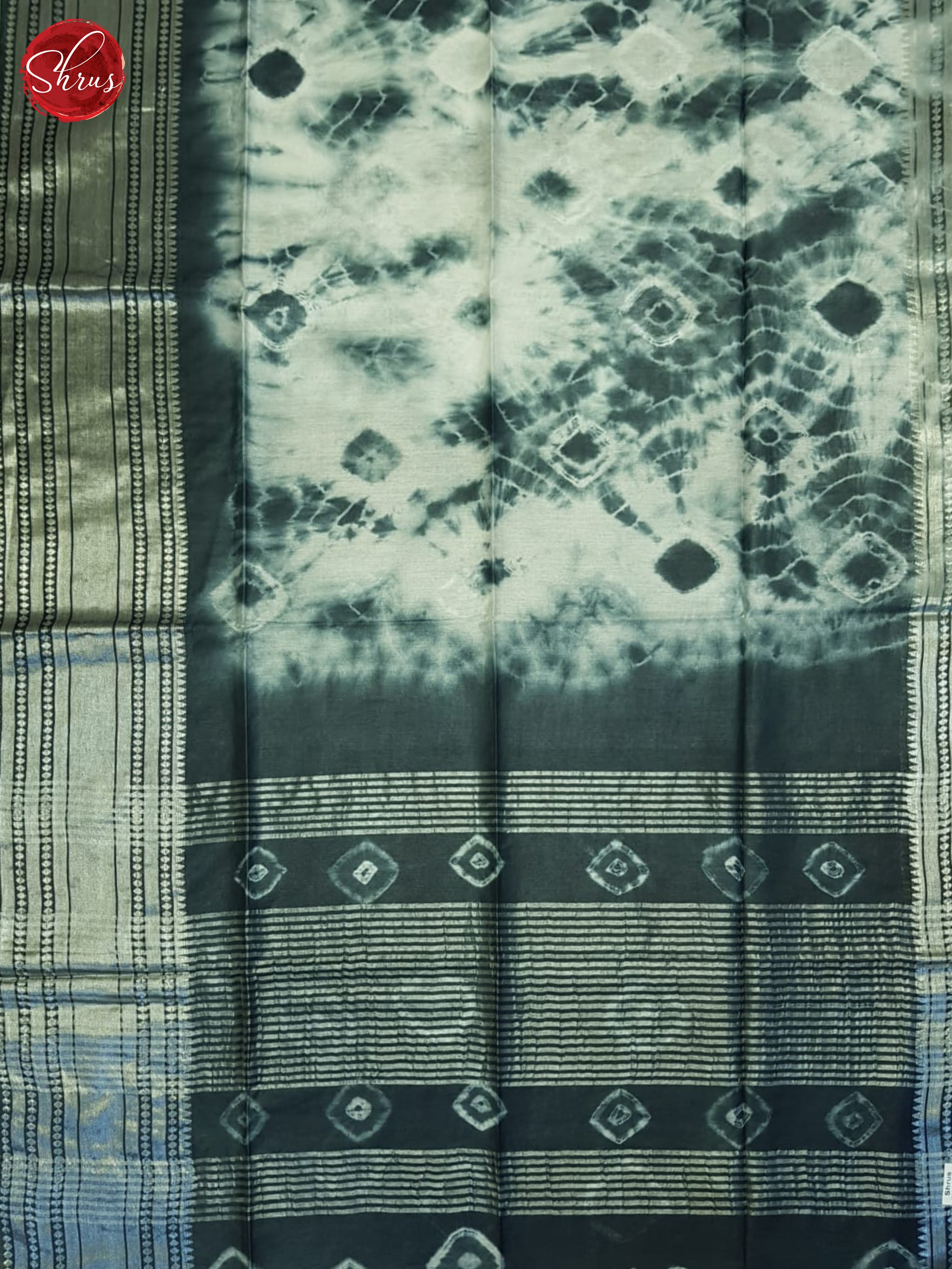 Cream And Grey- Shibori Saree - Shop on ShrusEternity.com