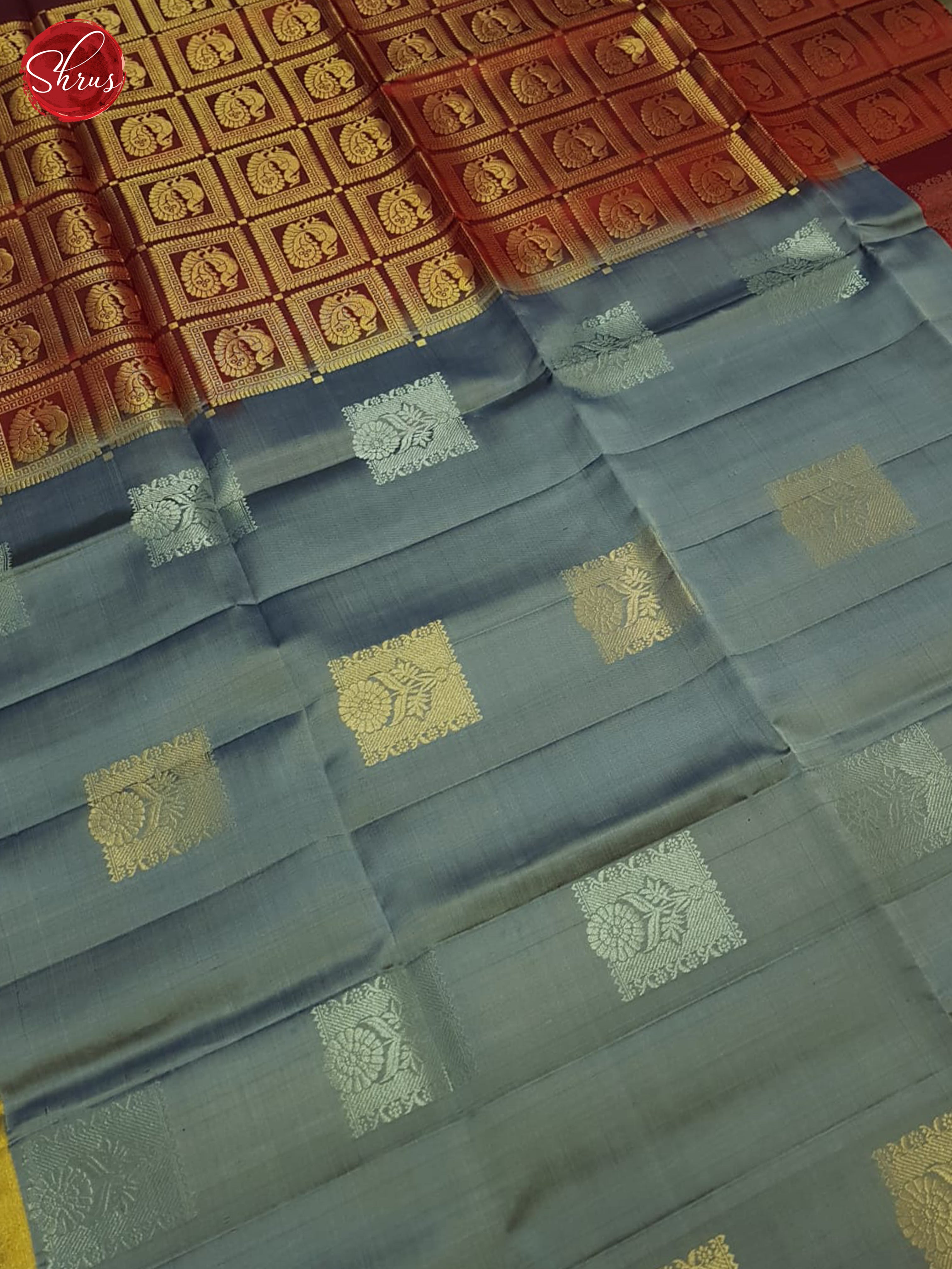 Grey And Arakku Maroon- Soft Silk Saree - Shop on ShrusEternity.com