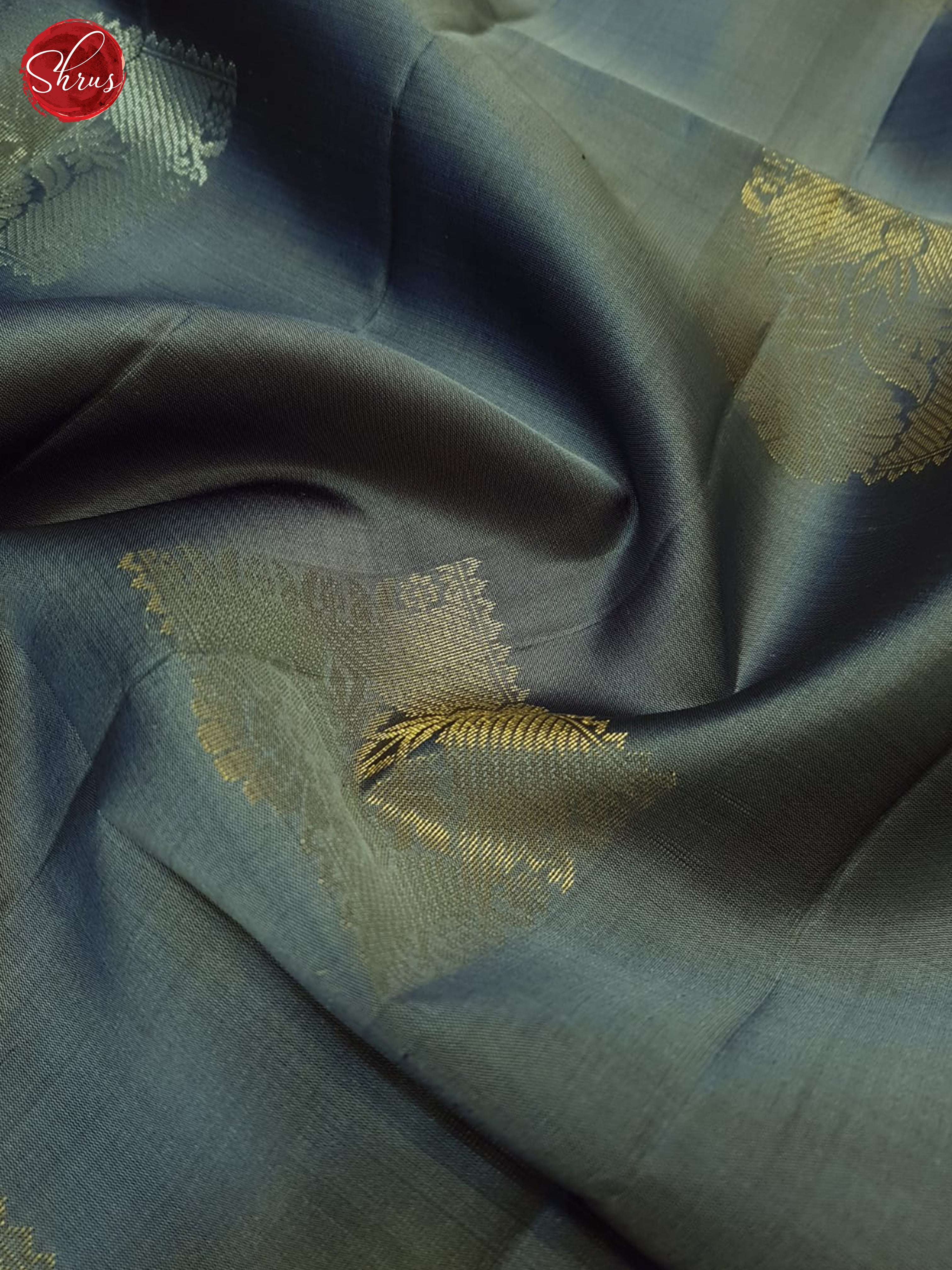 Grey And Arakku Maroon- Soft Silk Saree - Shop on ShrusEternity.com