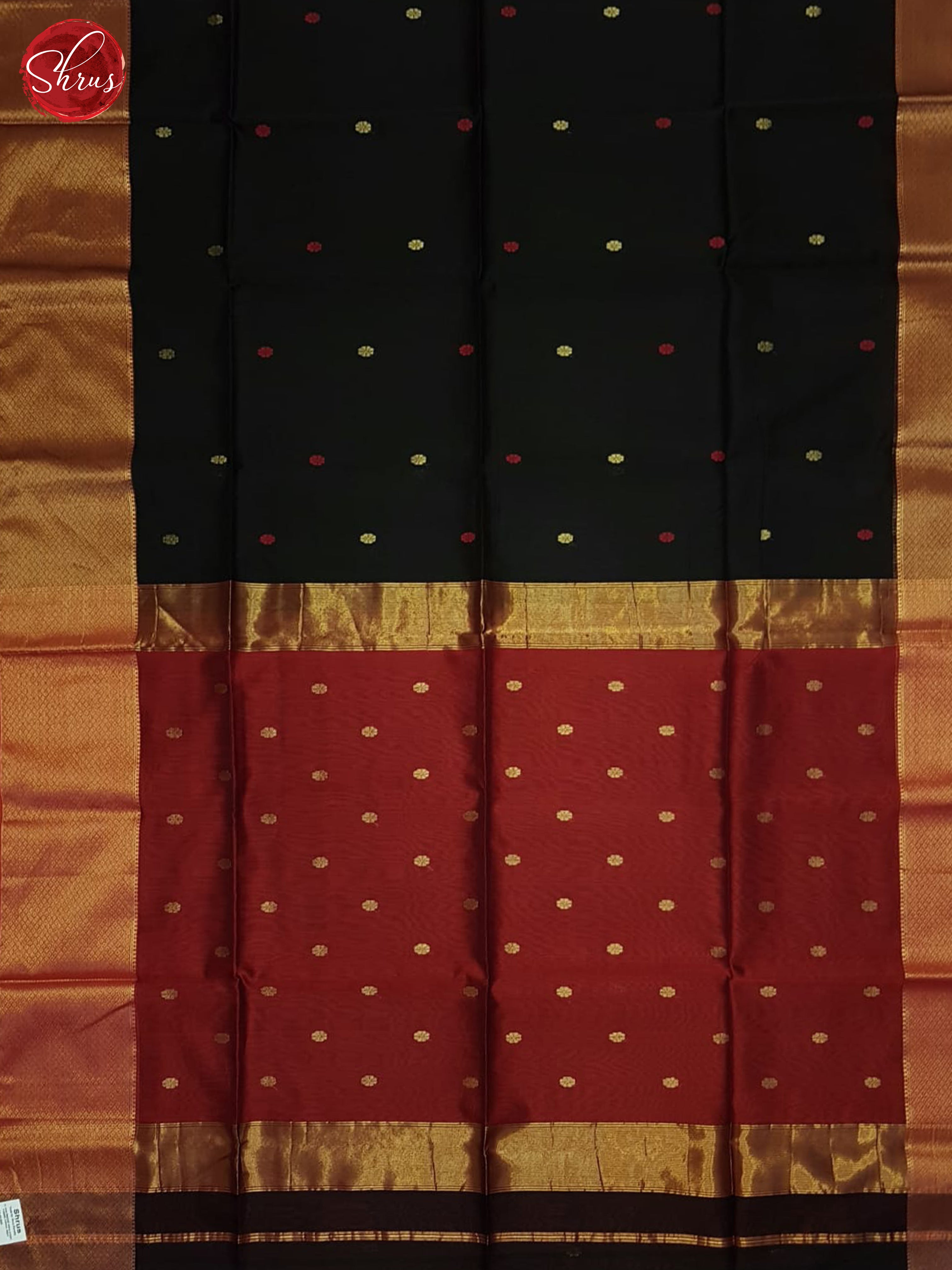 Black And Red- Maheshwari Silk Cotton Saree - Shop on ShrusEternity.com