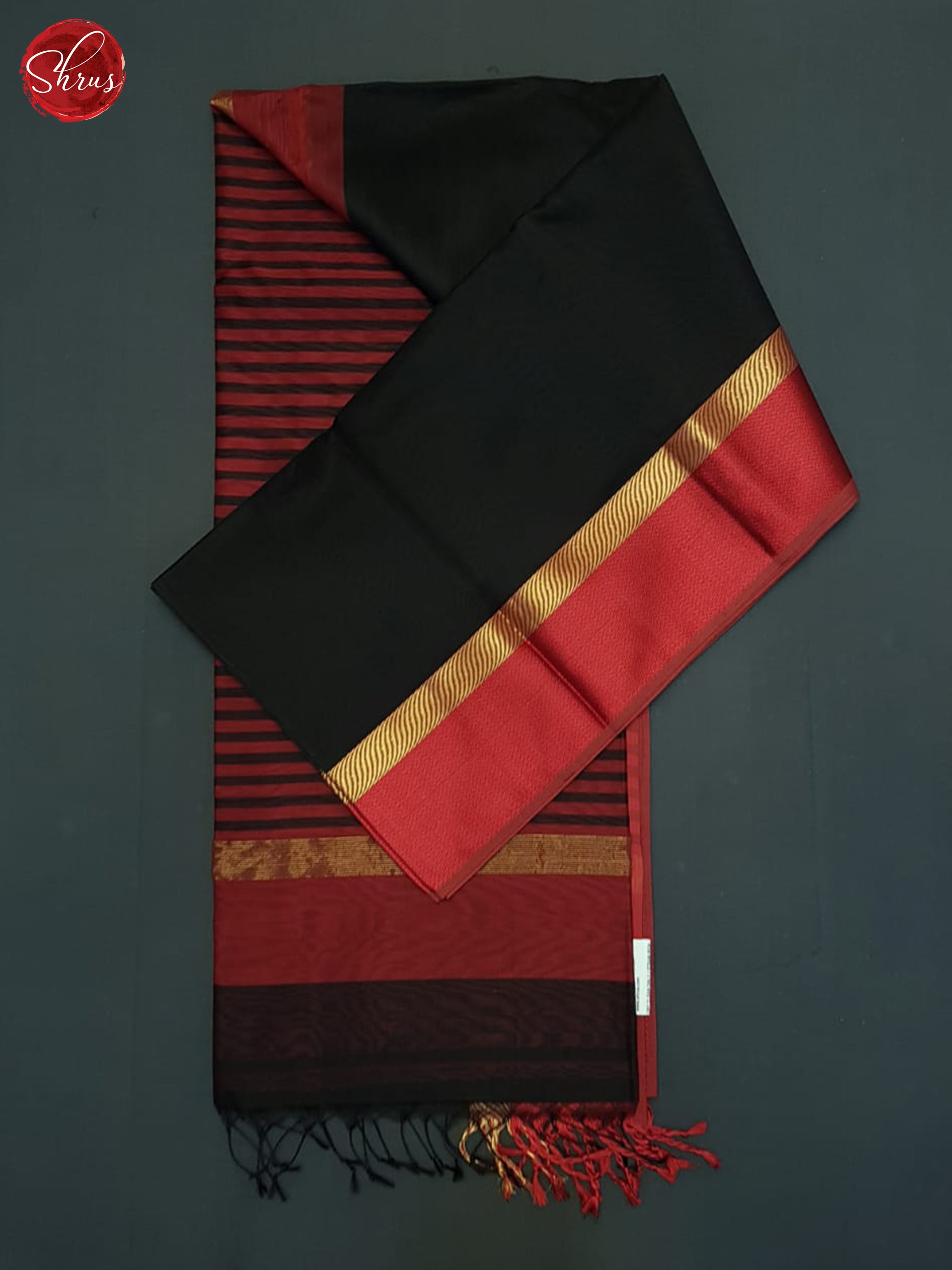 Black And Red- Maheshwari Silk Cotton Saree - Shop on ShrusEternity.com