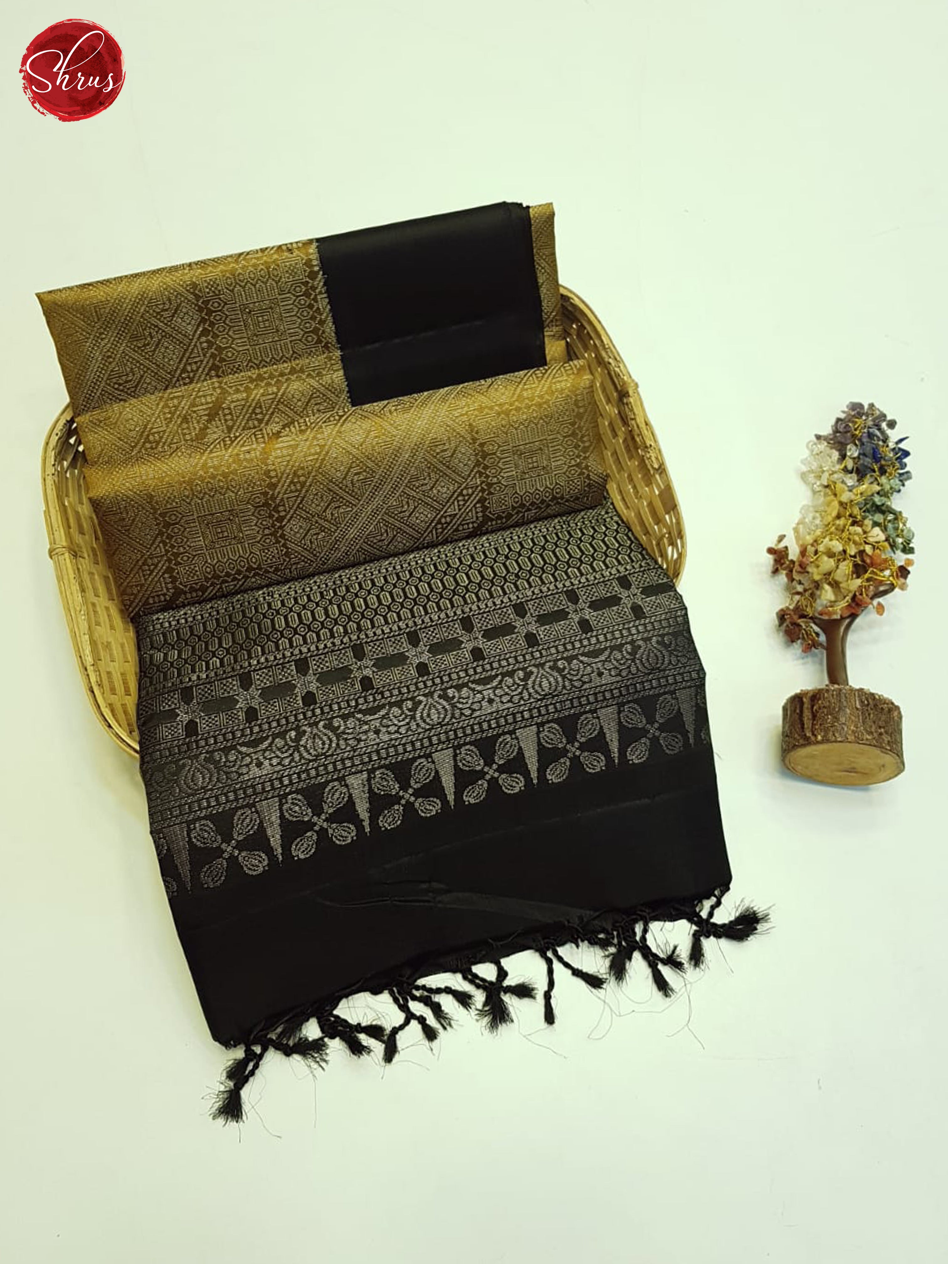 Gold And Black - Shop on ShrusEternity.com