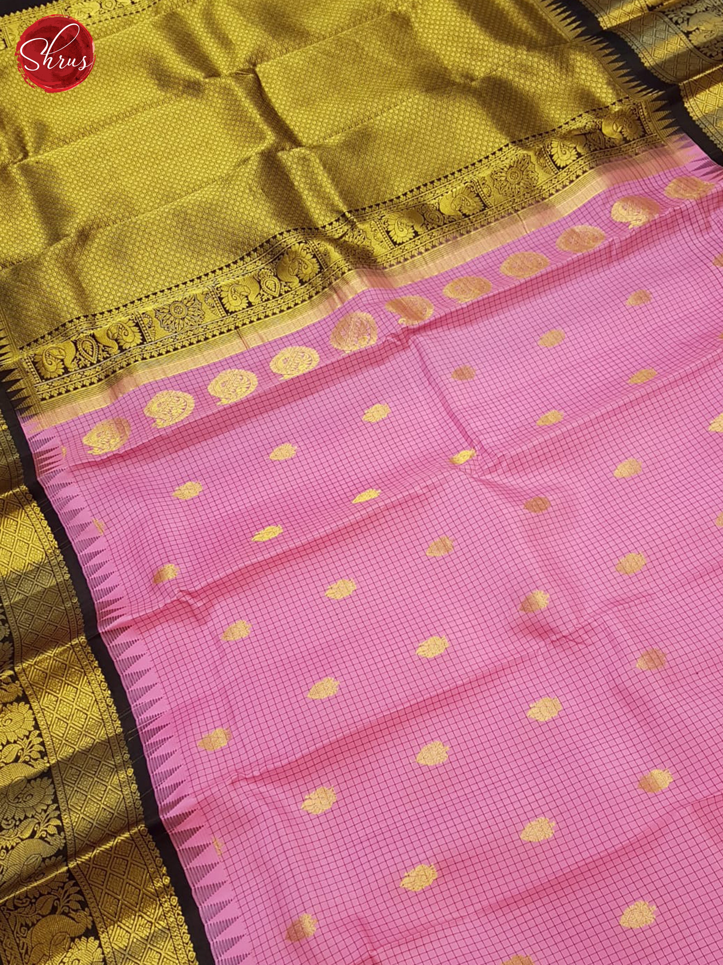 Pink And Black - Shop on ShrusEternity.com