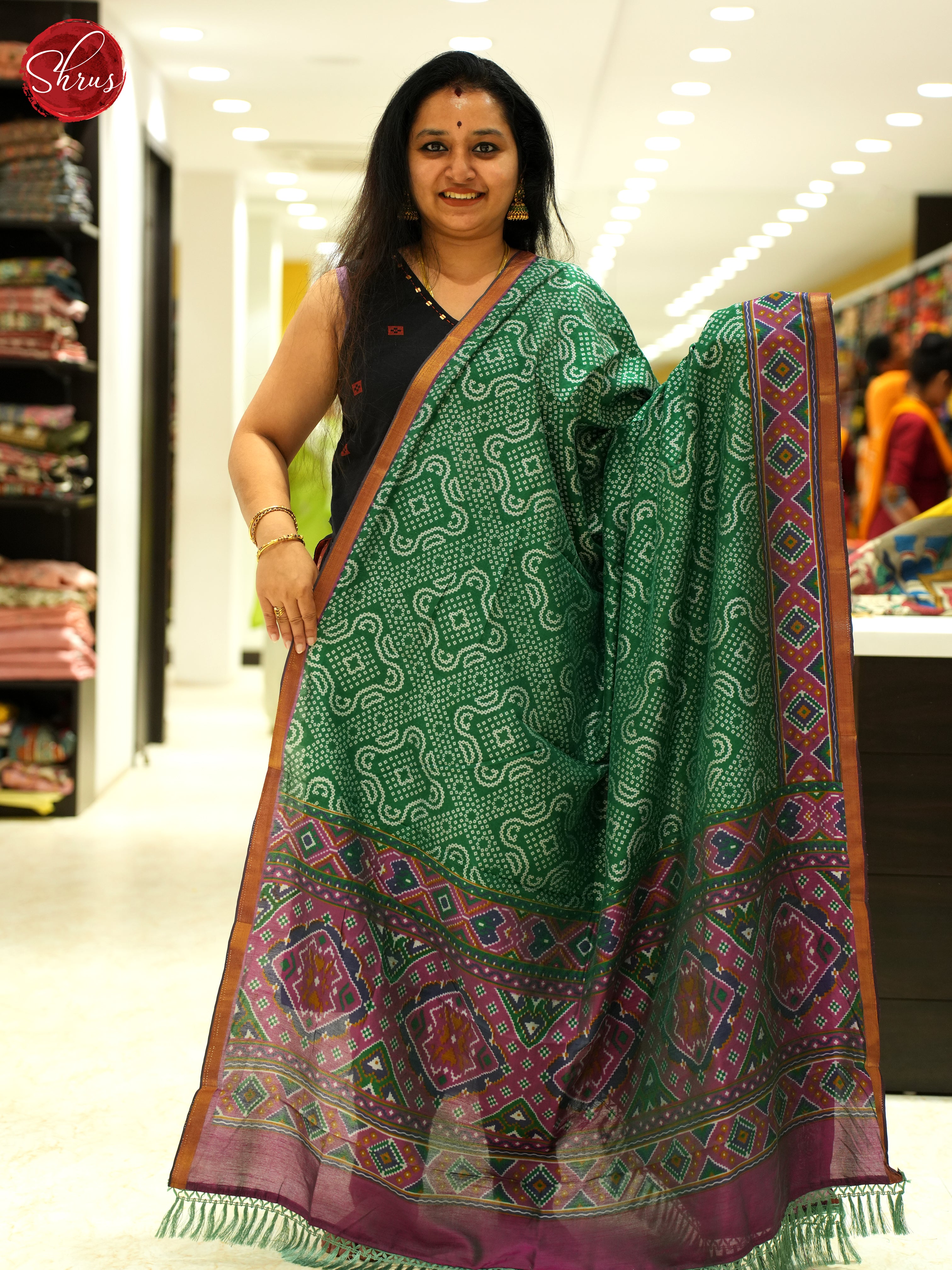 Green & Wine - Dupatta - Shop on ShrusEternity.com