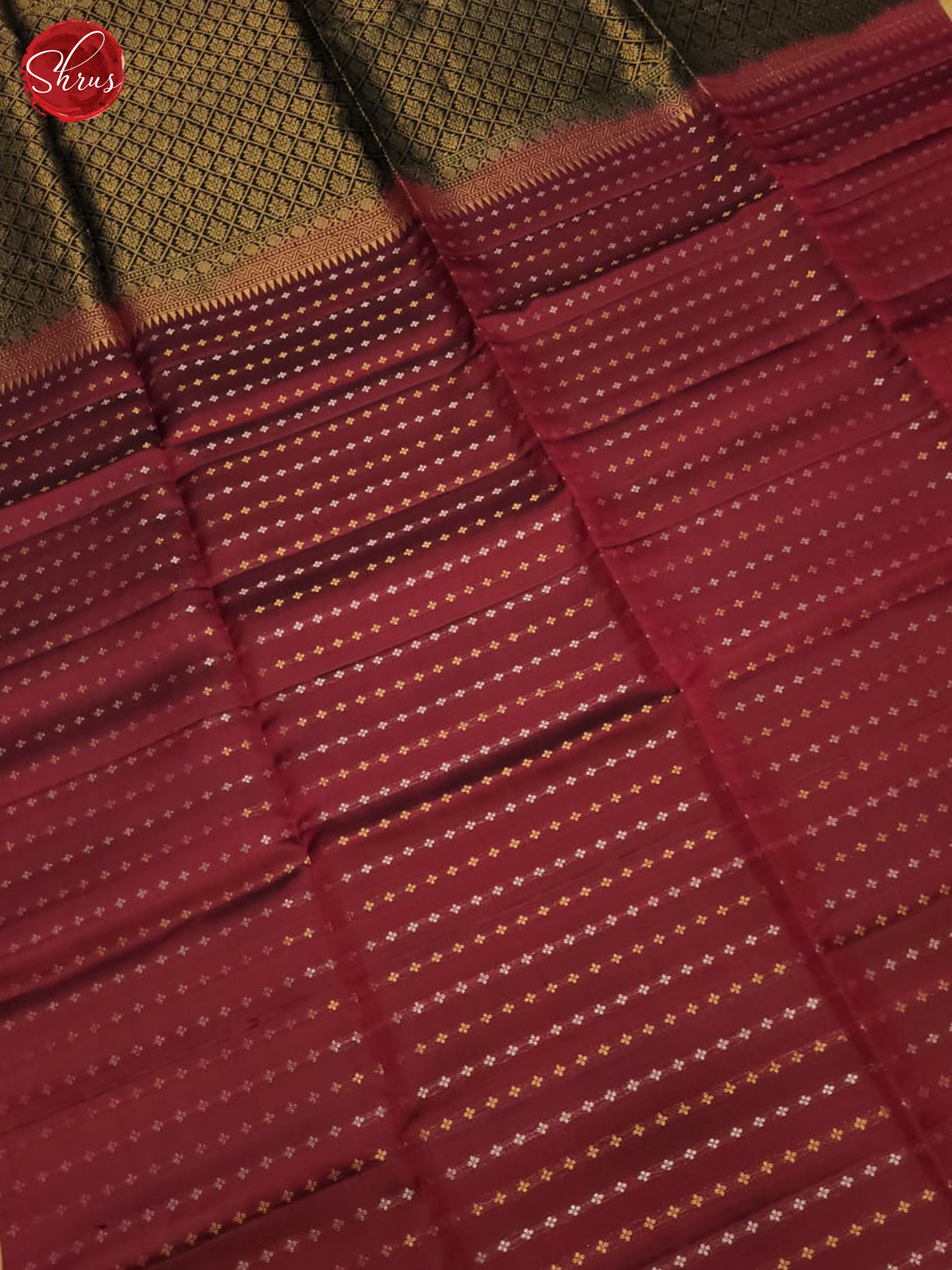 Maroon And Green - Shop on ShrusEternity.com