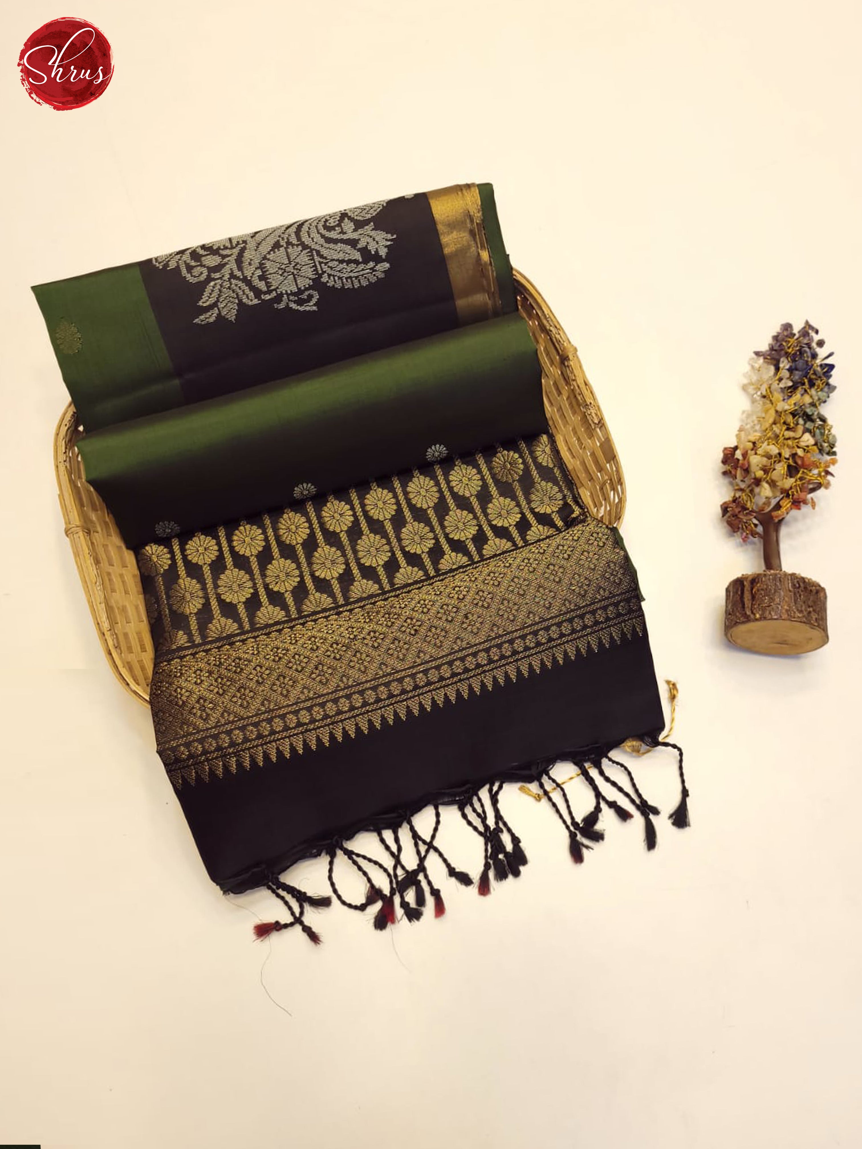 Green And Black - Shop on ShrusEternity.com