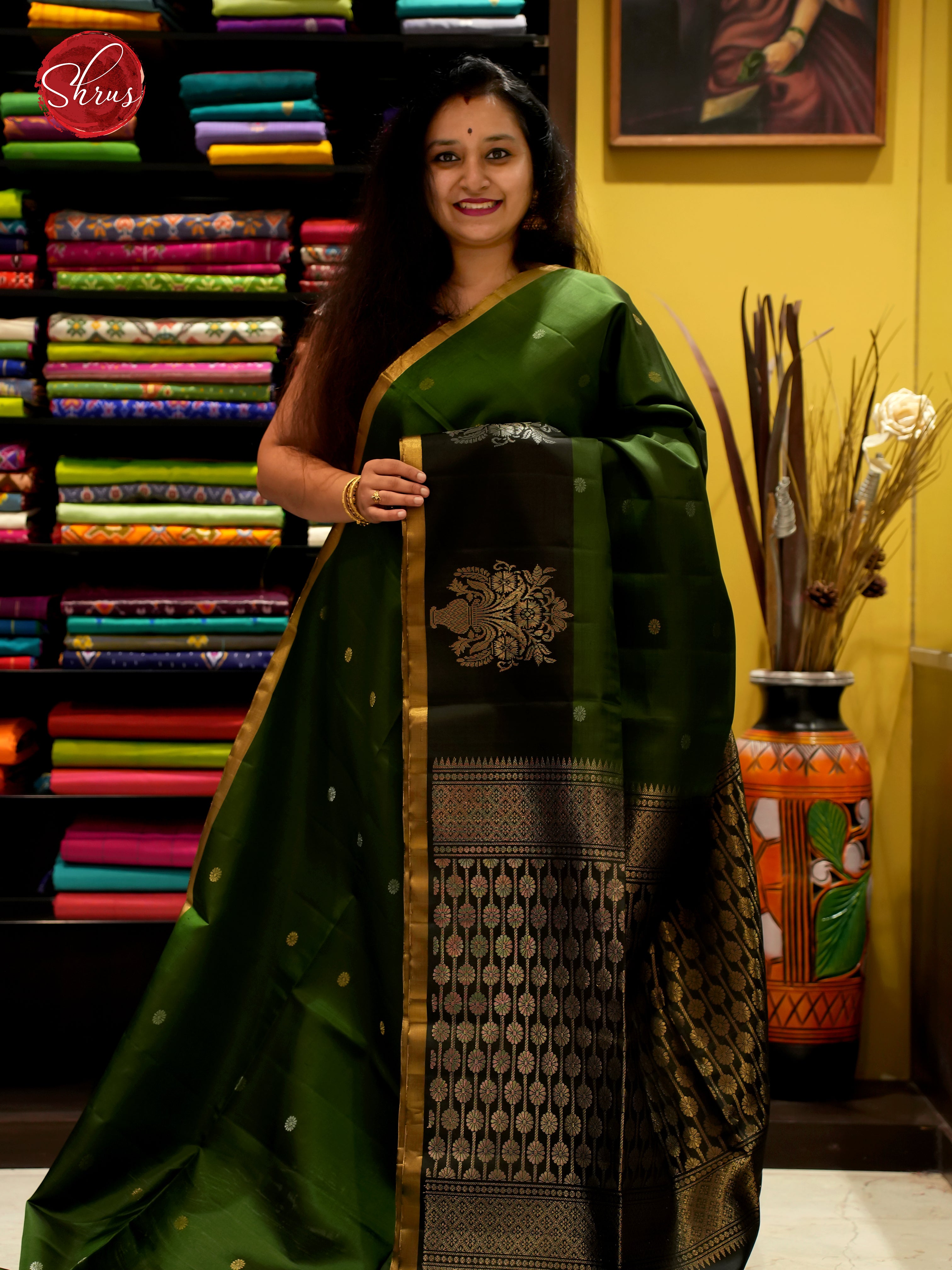 Green And Black - Shop on ShrusEternity.com