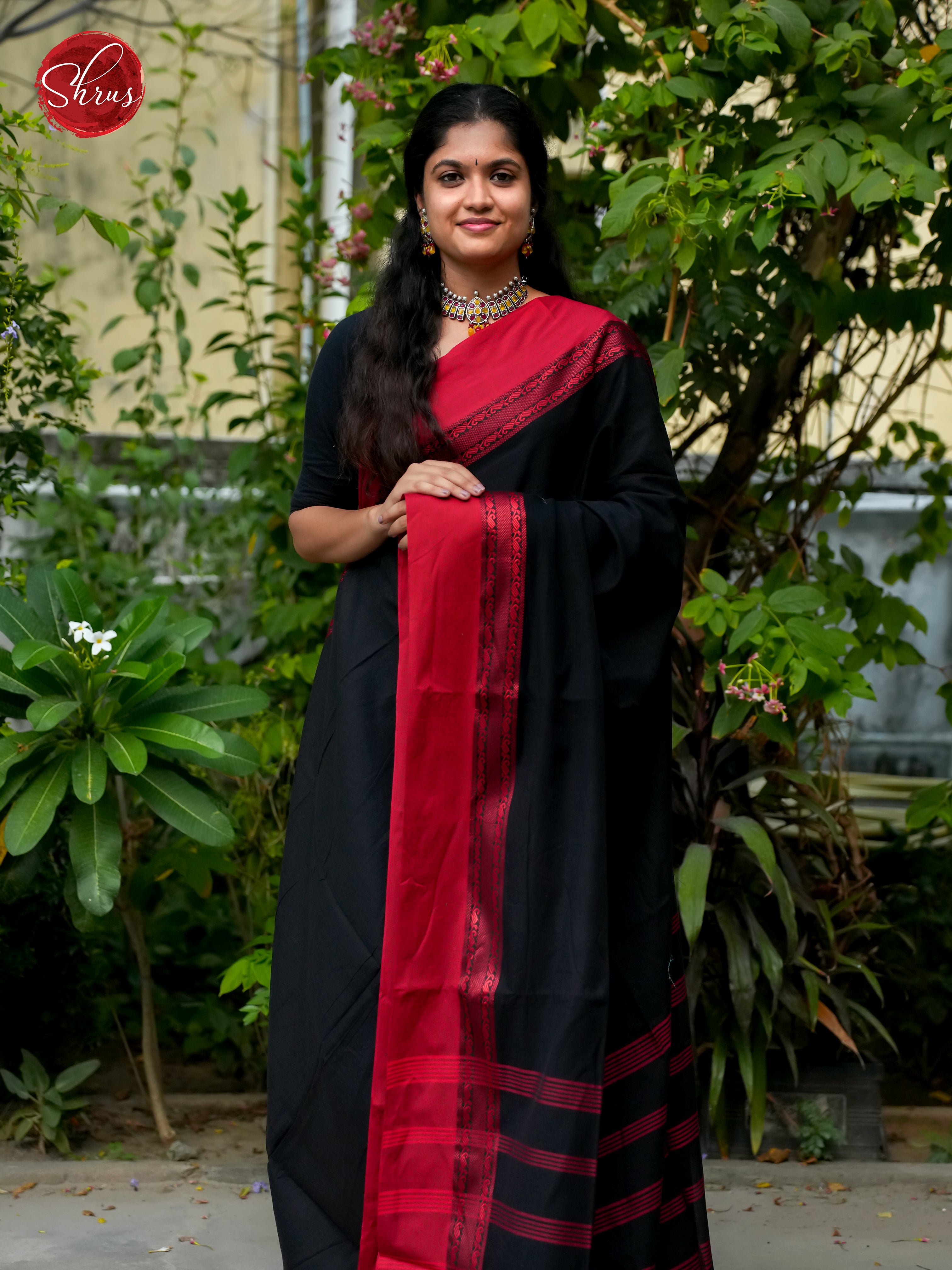Black & Red - Bengal cotton Saree - Shop on ShrusEternity.com