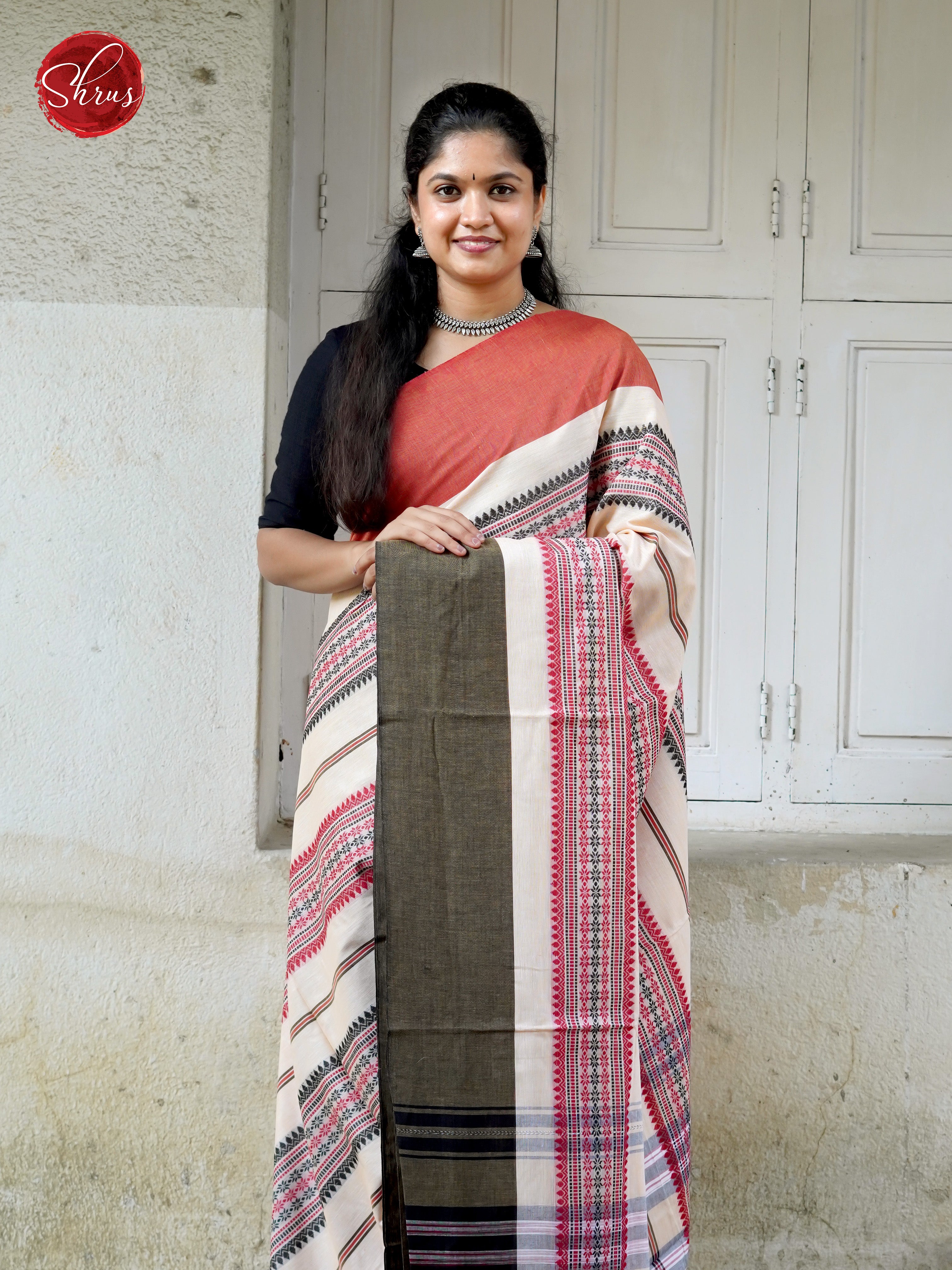 Cream & Black - Mercerized cotton - Shop on ShrusEternity.com