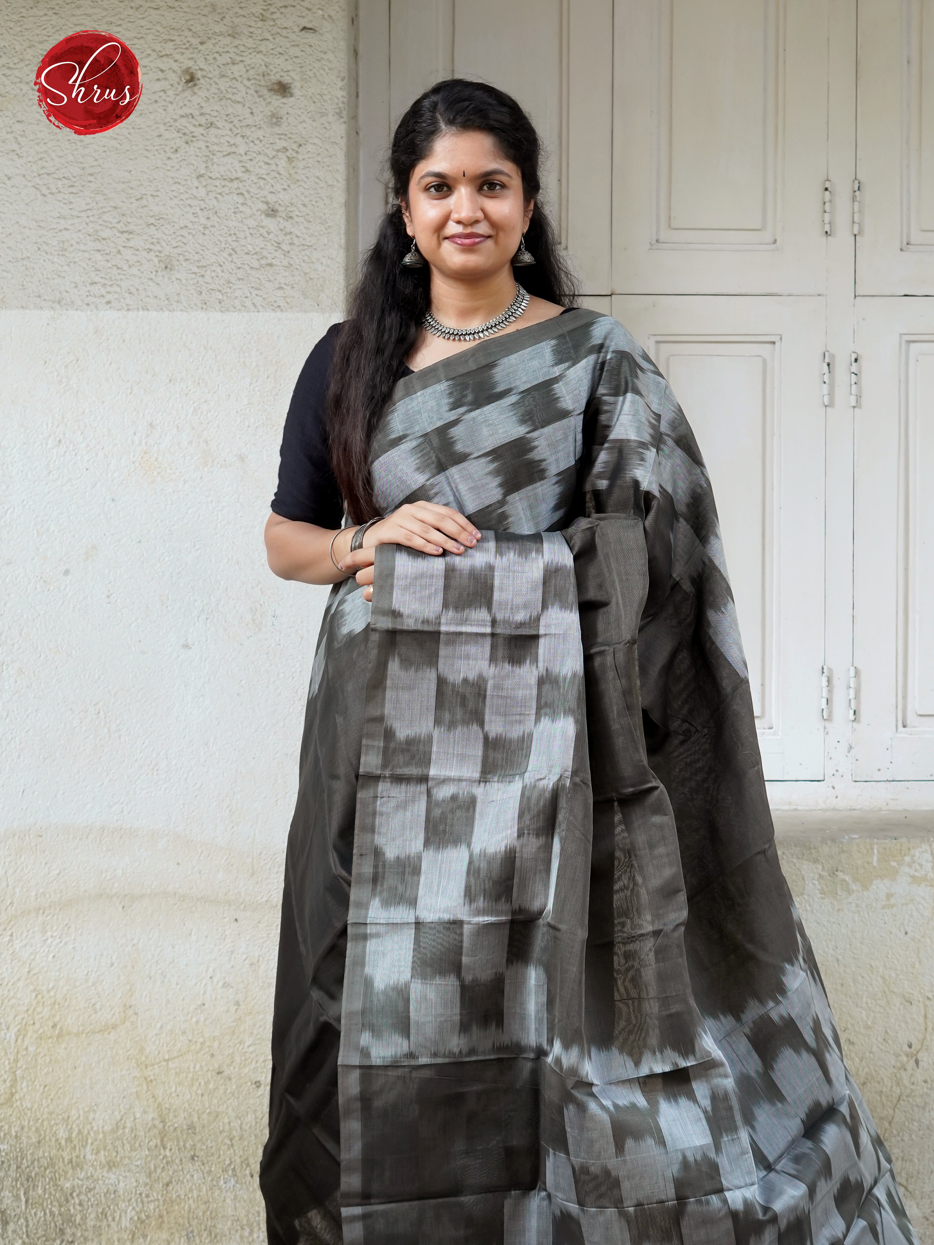 Grey - Dhakhai cotton - Shop on ShrusEternity.com