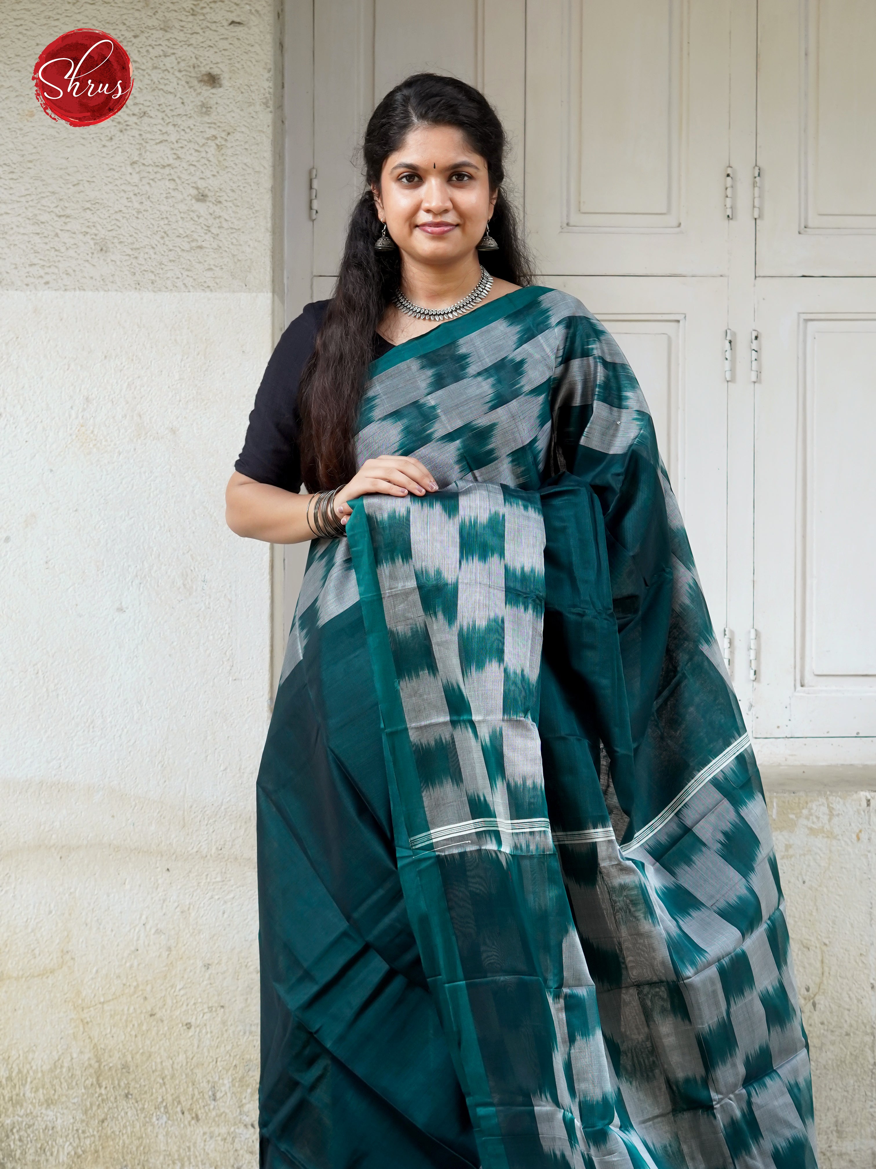 Green & Grey - Dhakhai cotton - Shop on ShrusEternity.com