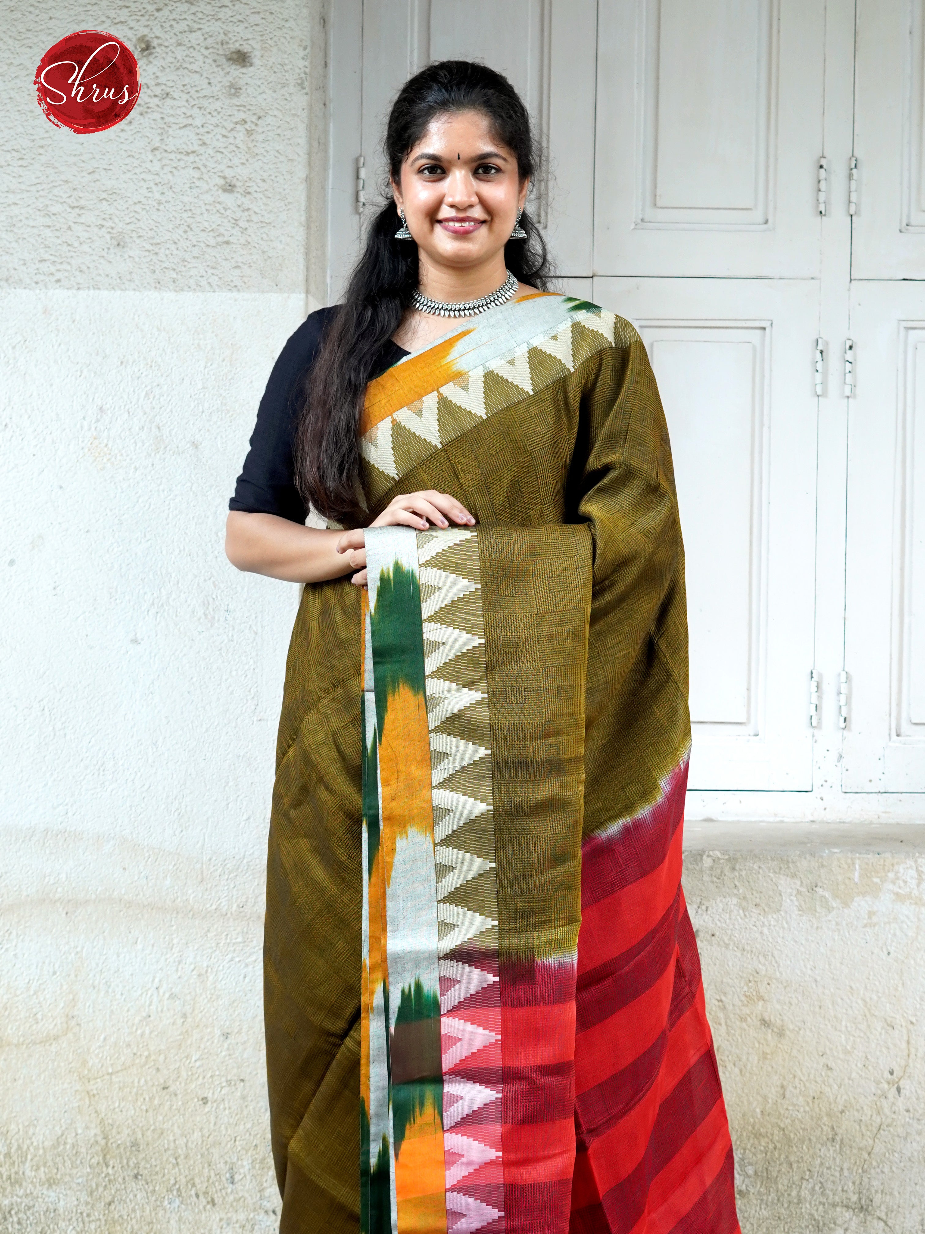Green & Red - Dhakhai cotton - Shop on ShrusEternity.com